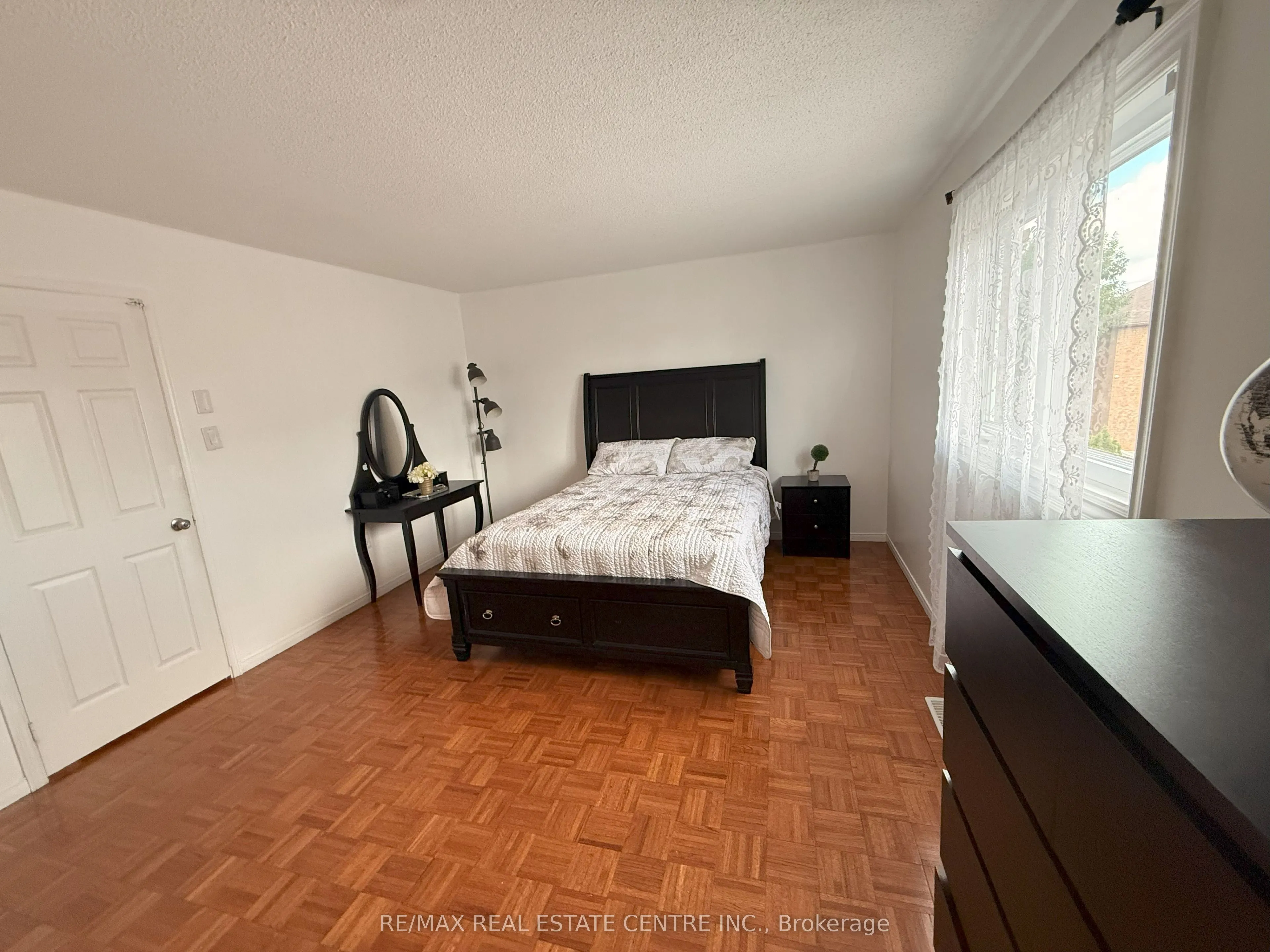 84 Creditstone Road