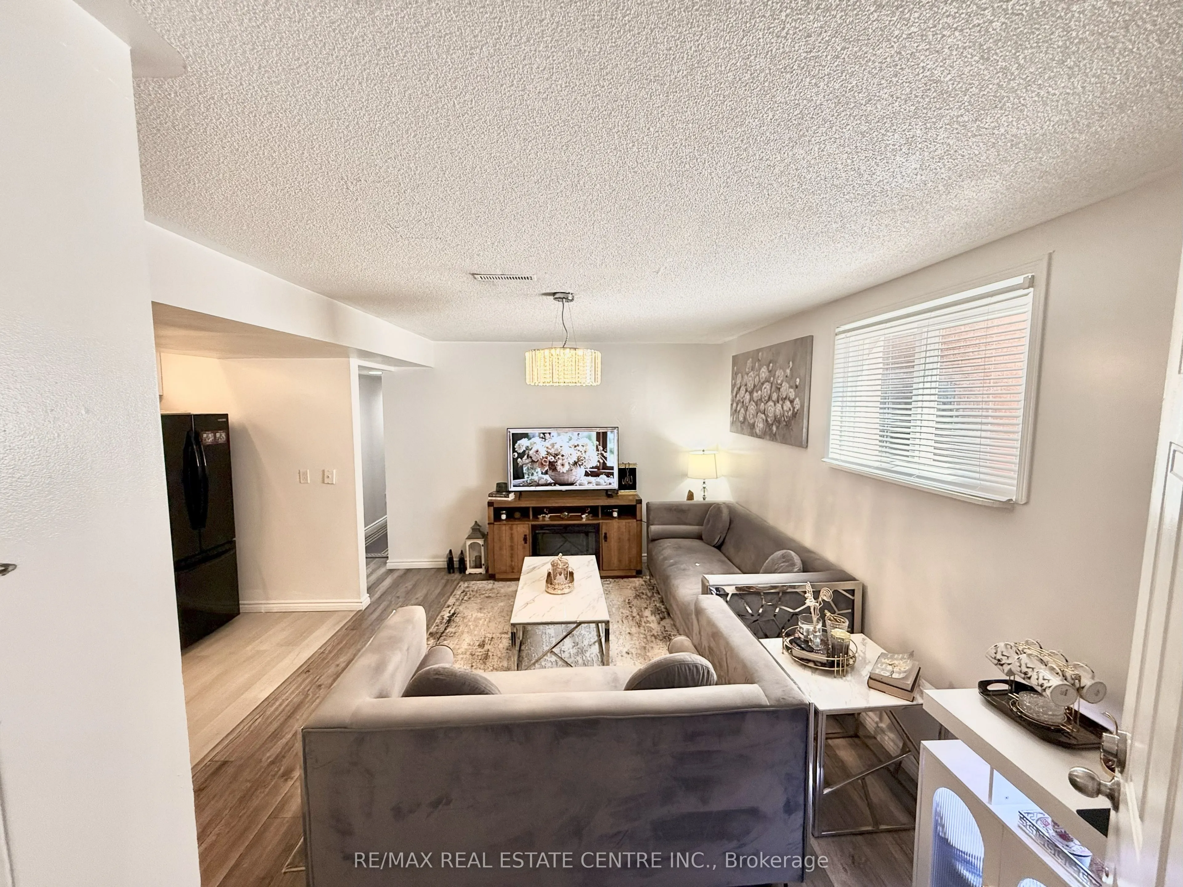 84 Creditstone Road
