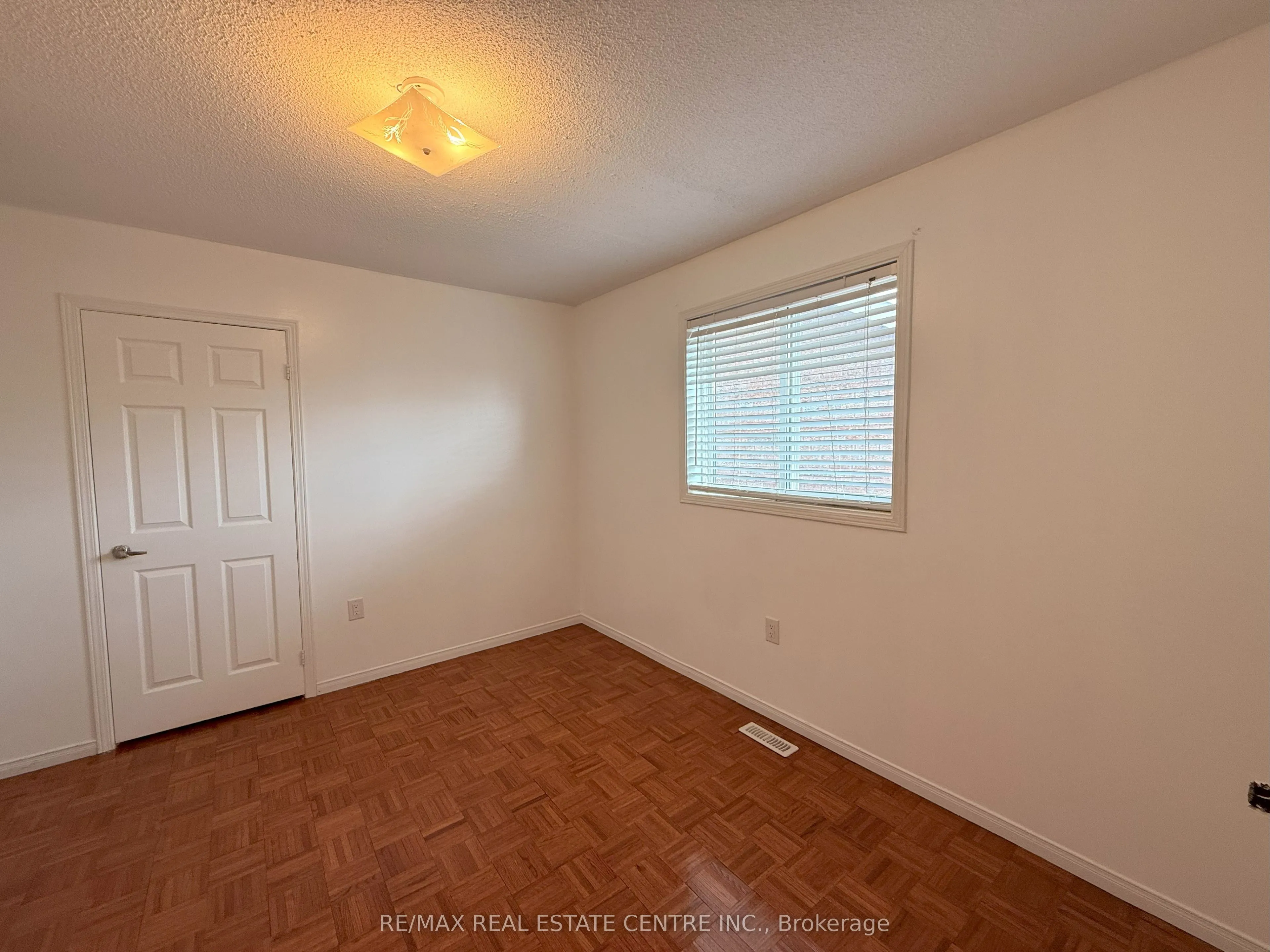 84 Creditstone Road