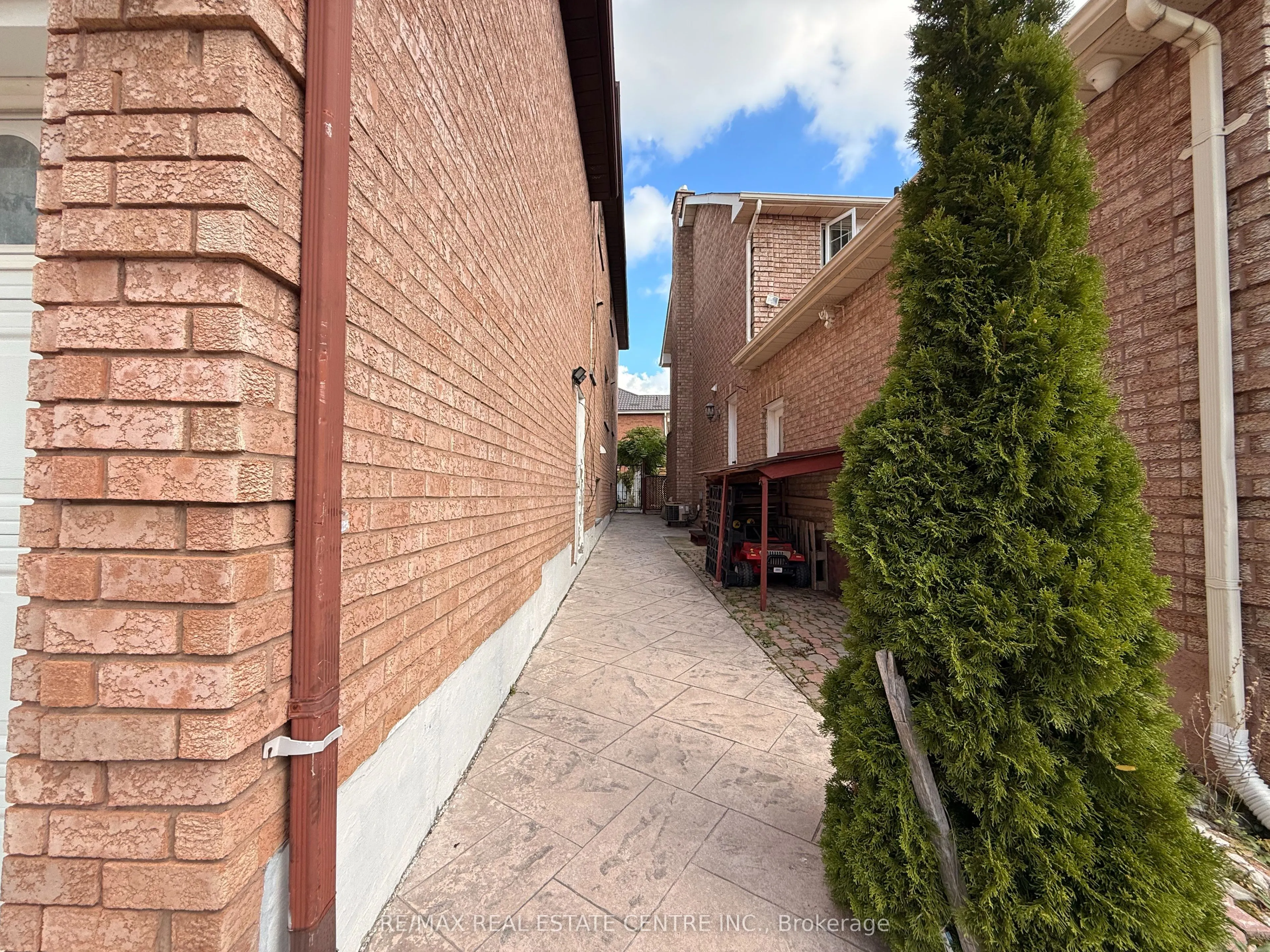 84 Creditstone Road