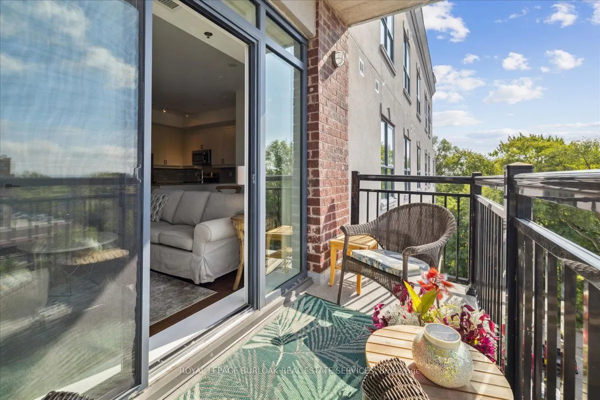 34 Plains Road E, #501