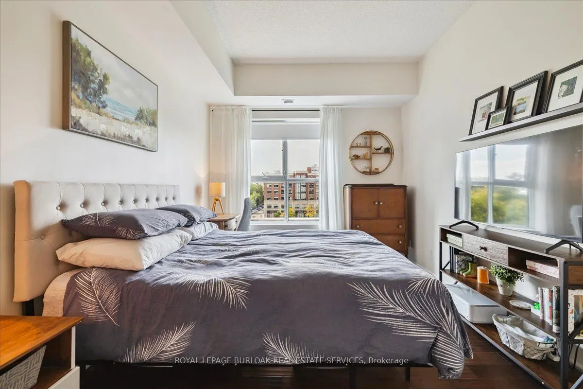 34 Plains Road E, #501
