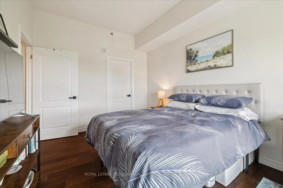 34 Plains Road E, #501