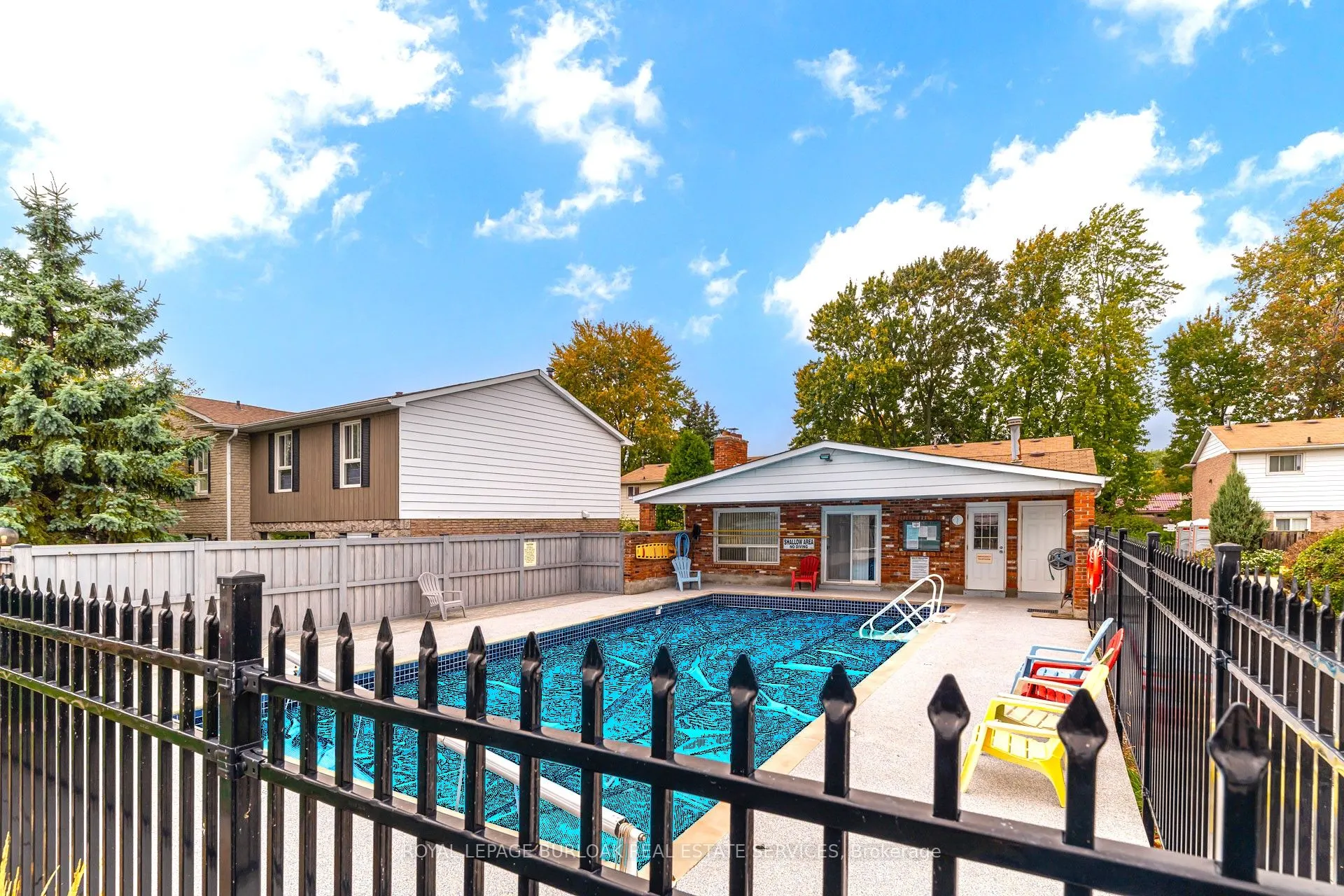 5475 Lakeshore Road, #4