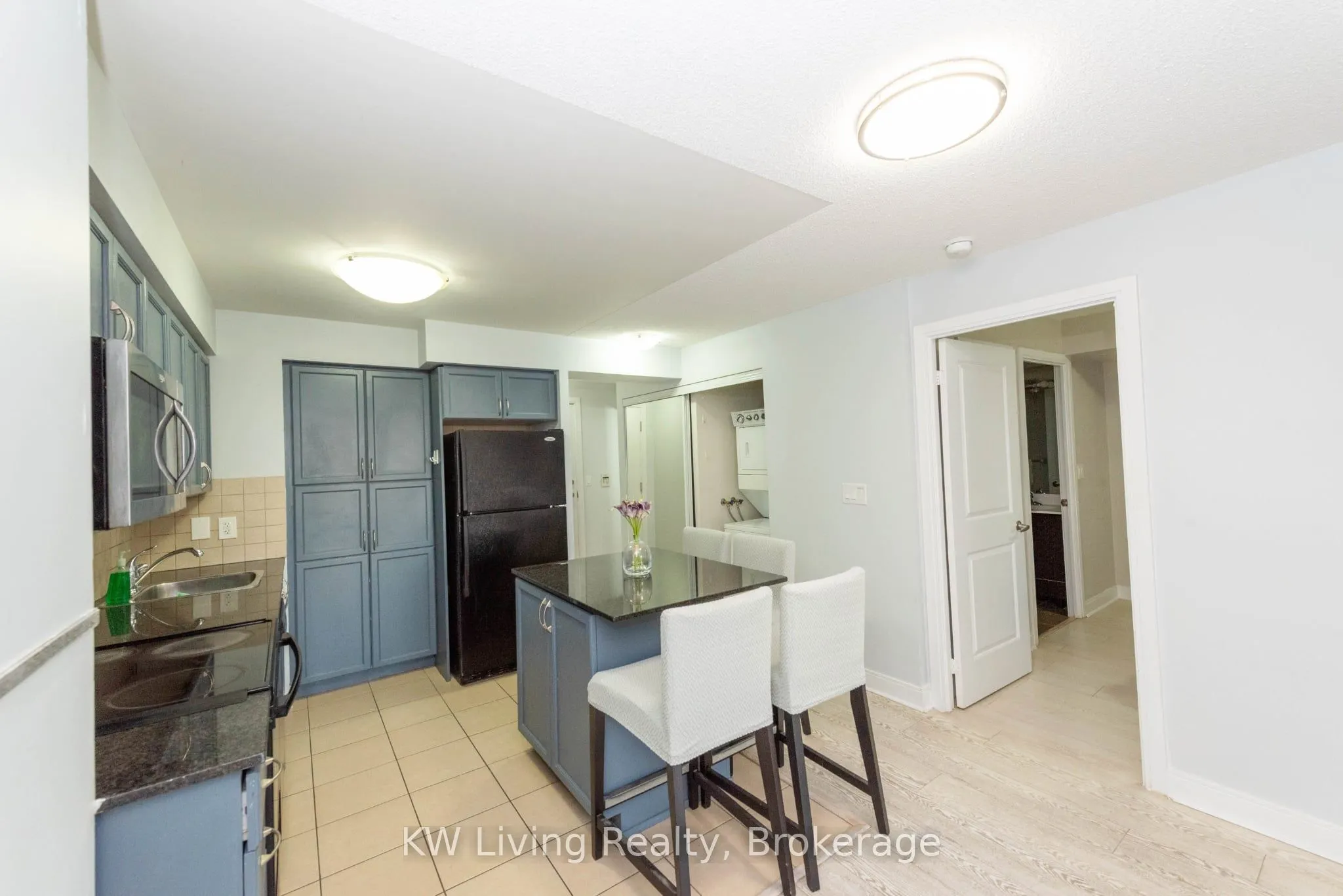 330 Burnhamthorpe Road W, #1008