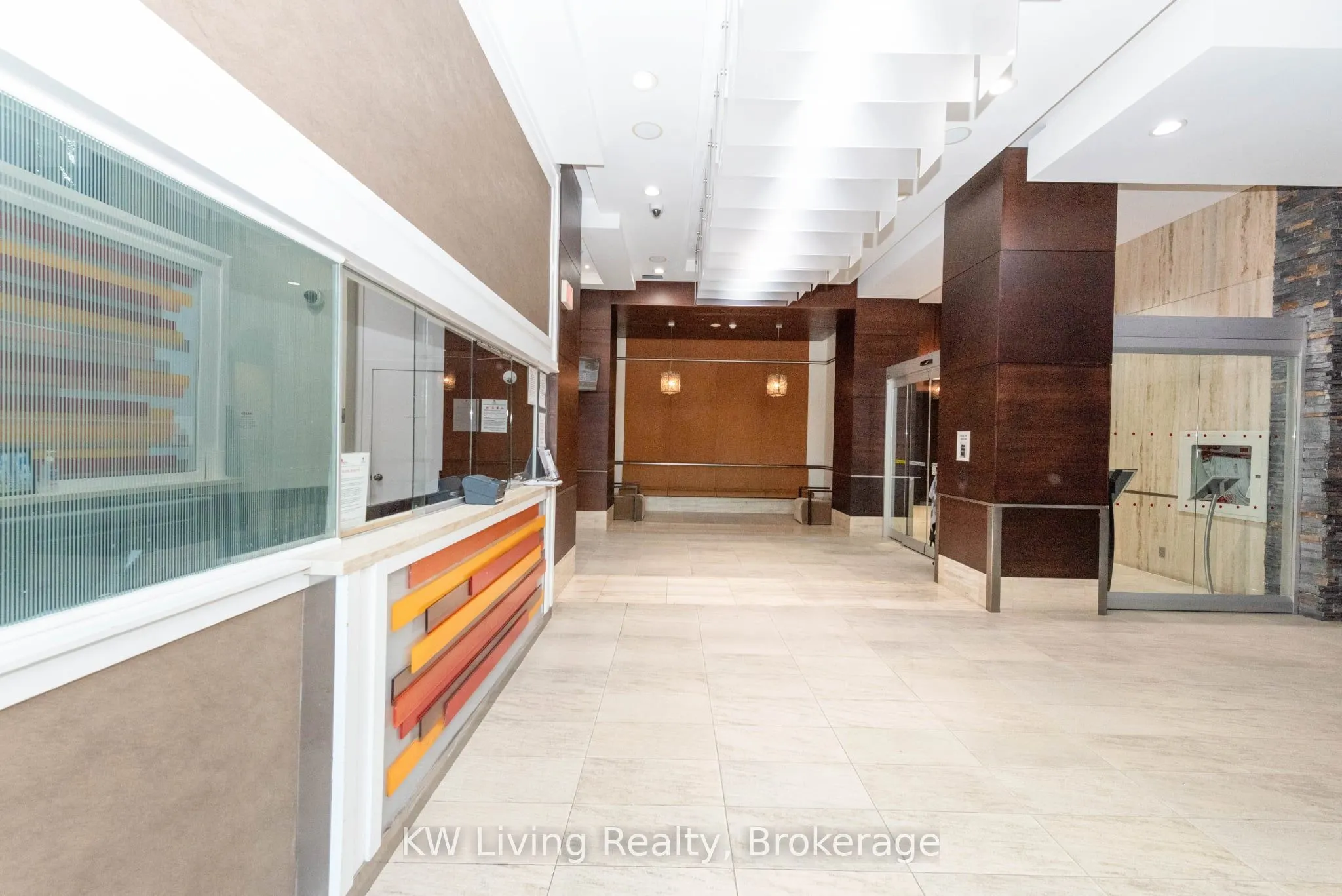 330 Burnhamthorpe Road W, #1008