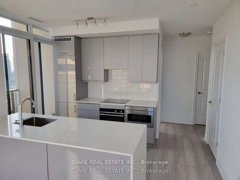 36 Elm Drive W, #2607