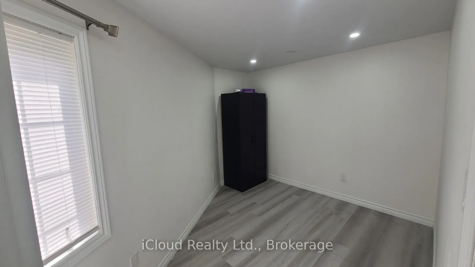 17 Joseph Street