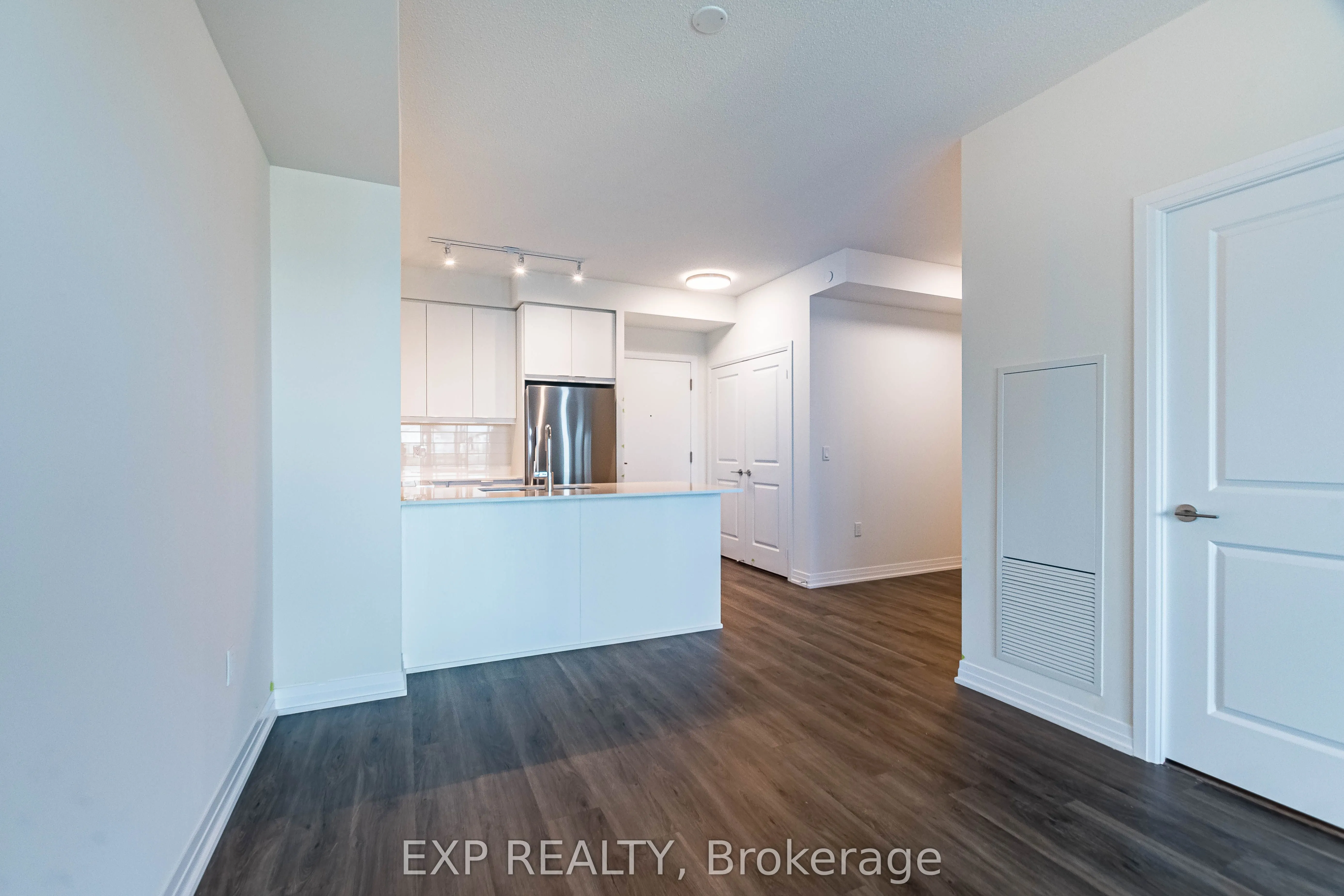 15 Watergarden Drive, #502