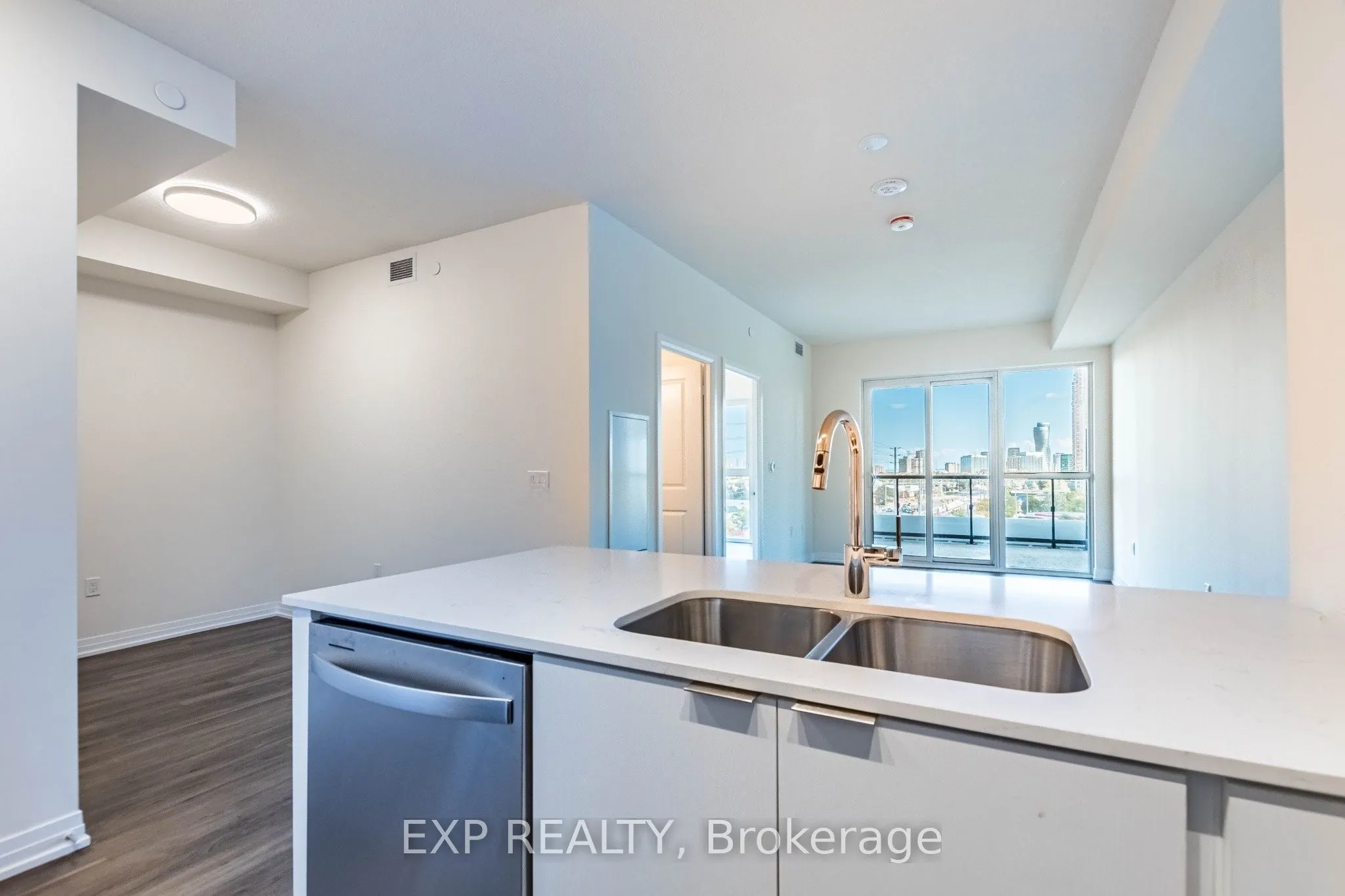 15 Watergarden Drive, #502