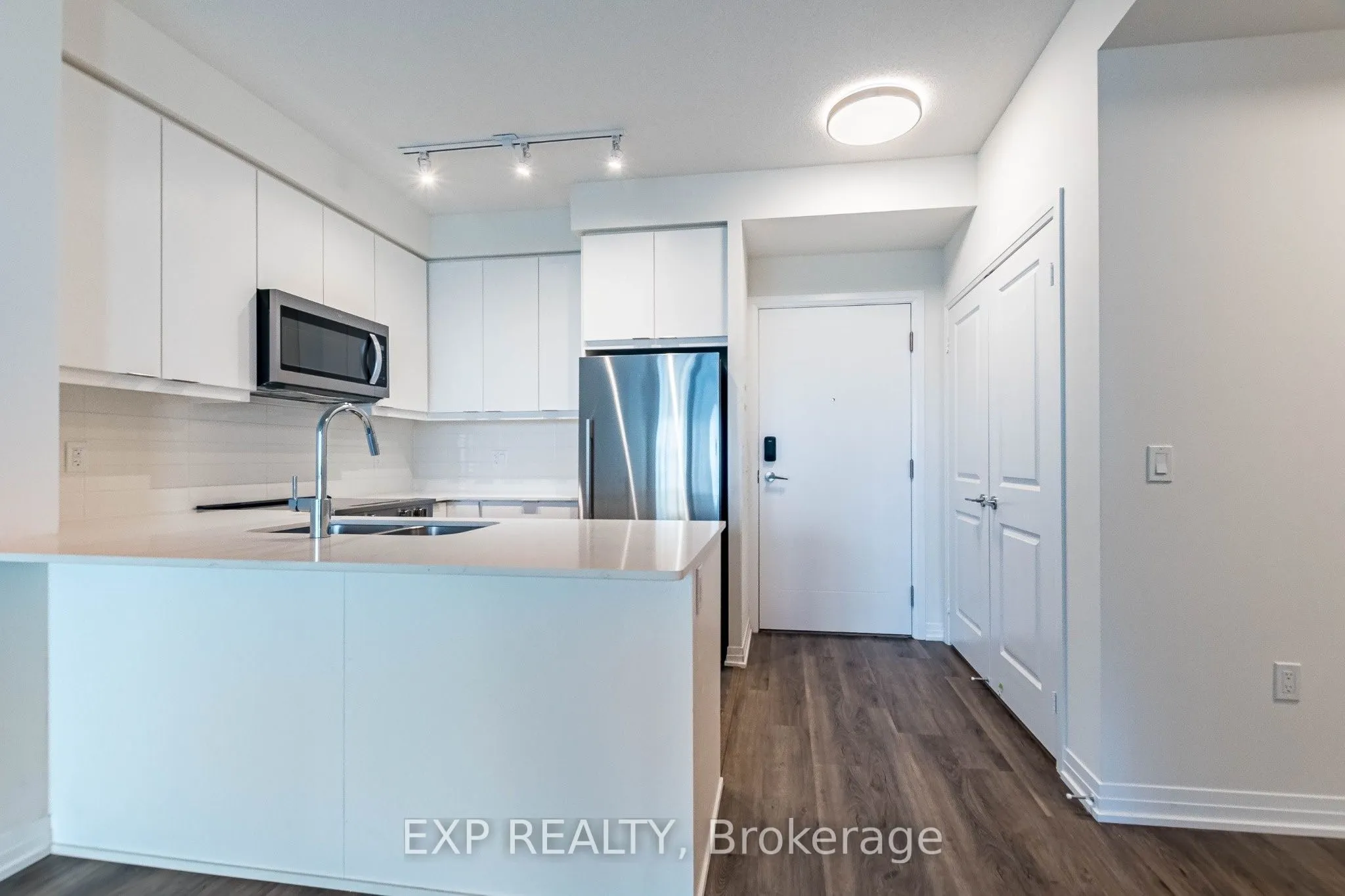 15 Watergarden Drive, #502