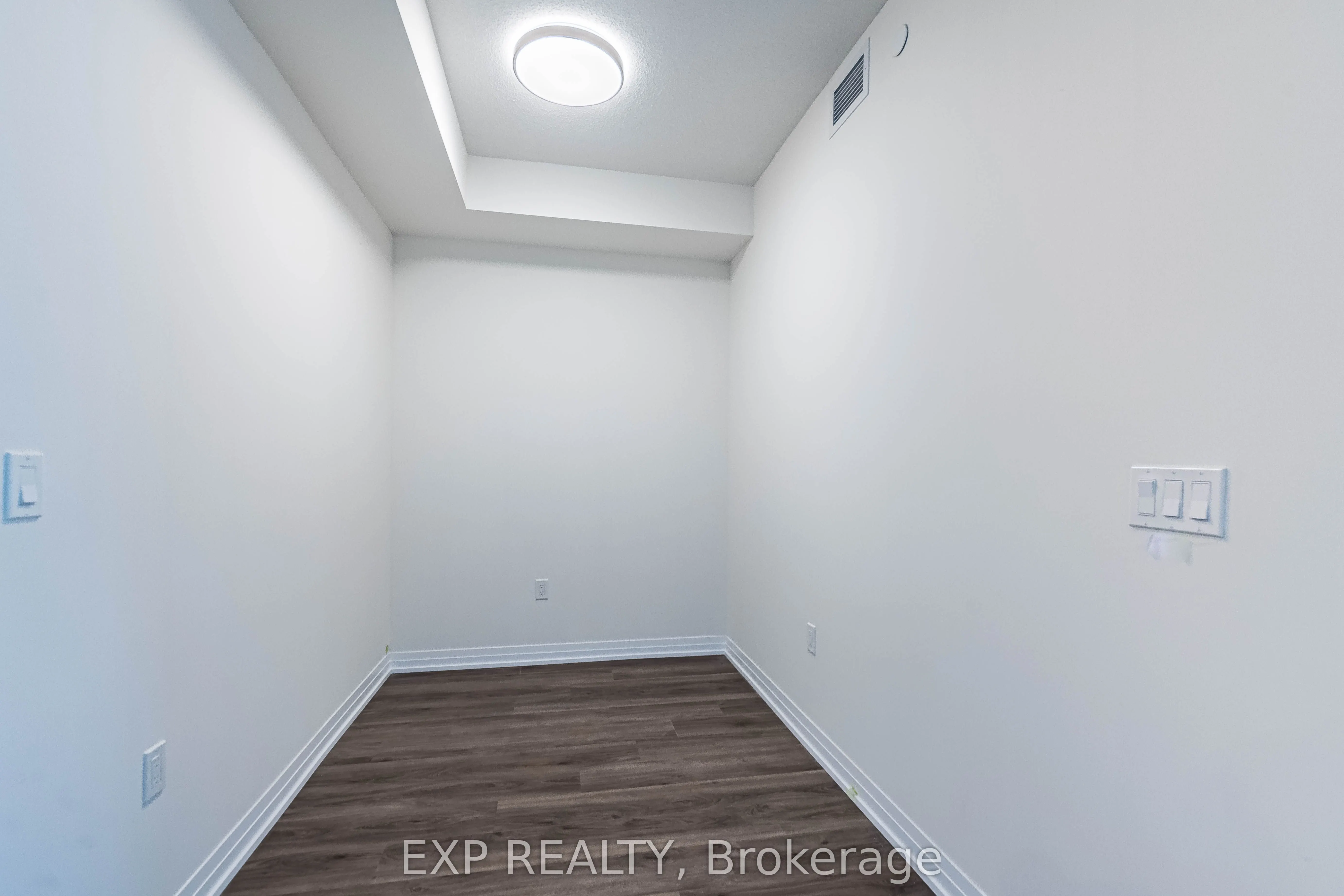 15 Watergarden Drive, #502