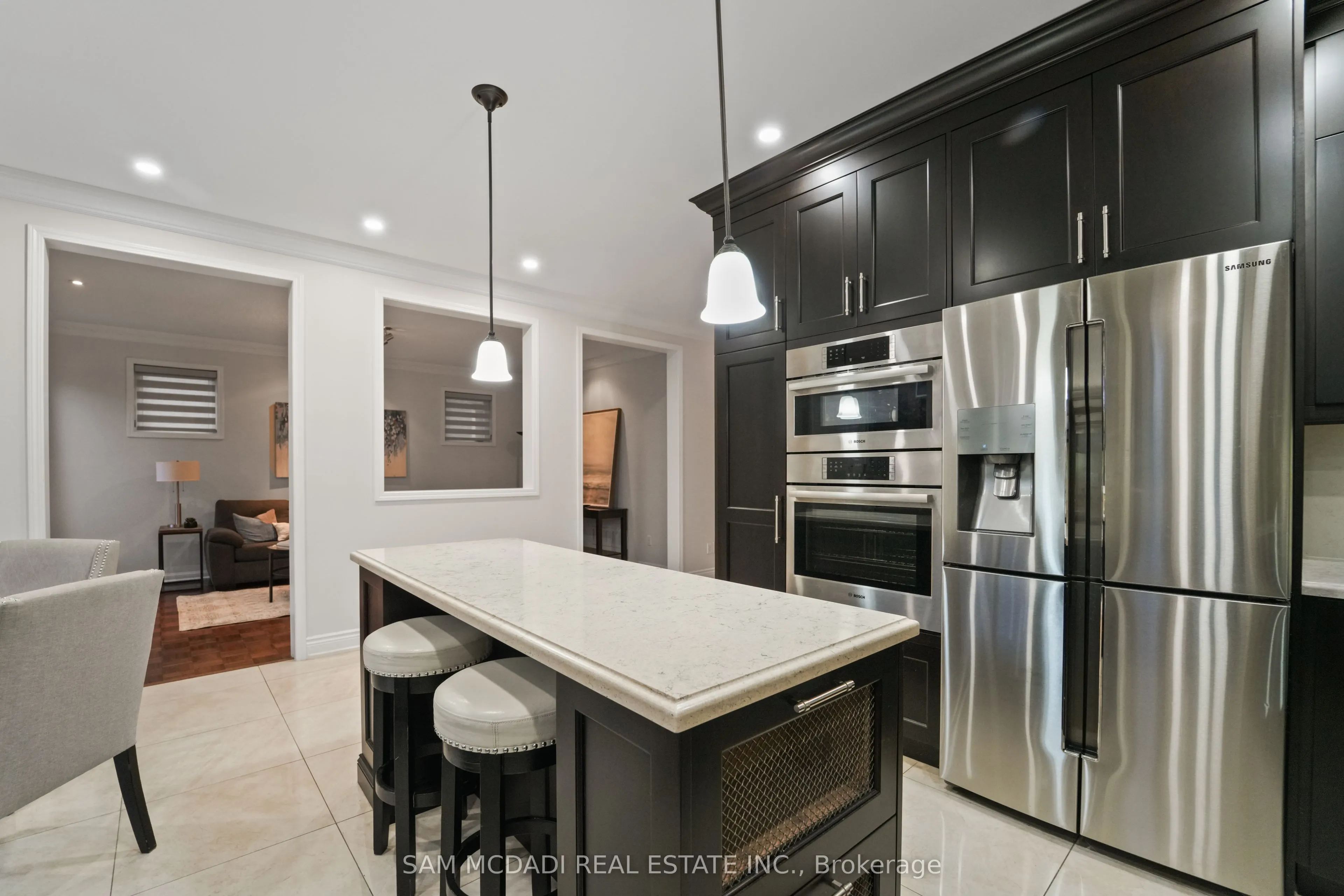 3619 Waterfall Crescent