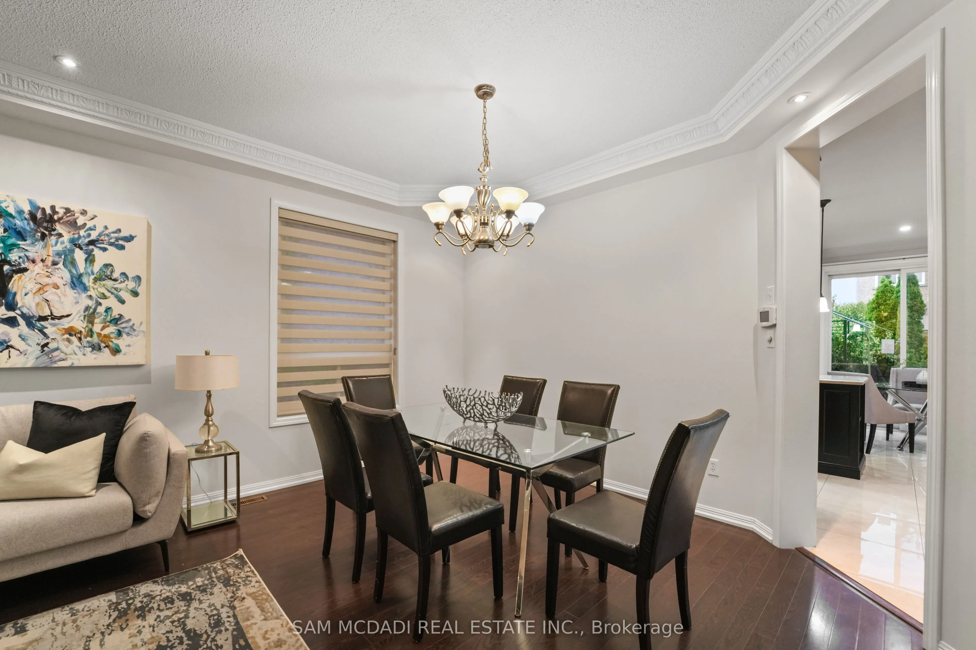 3619 Waterfall Crescent