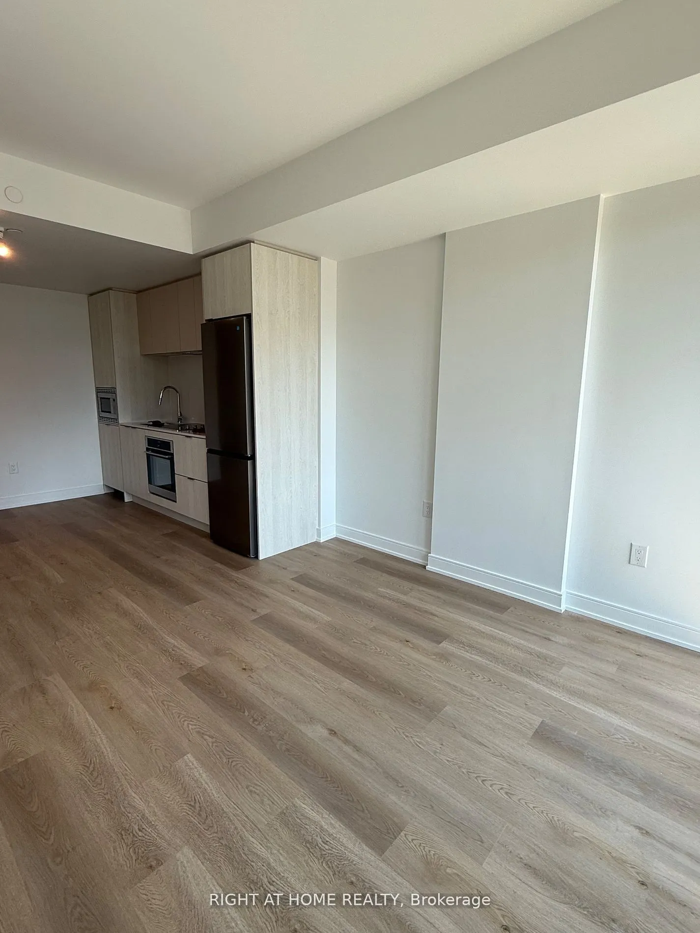 3009 Novar Road, #215