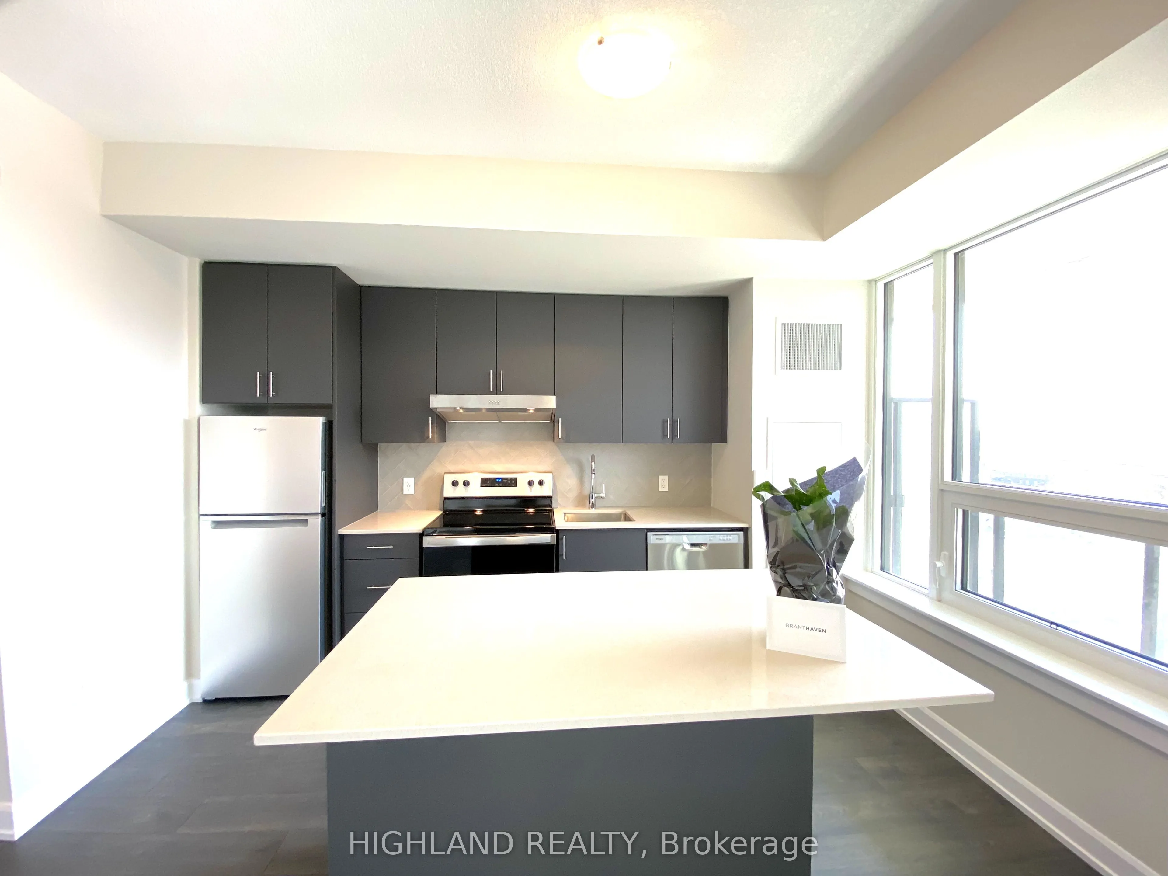 3220 William Coltson Avenue, #823