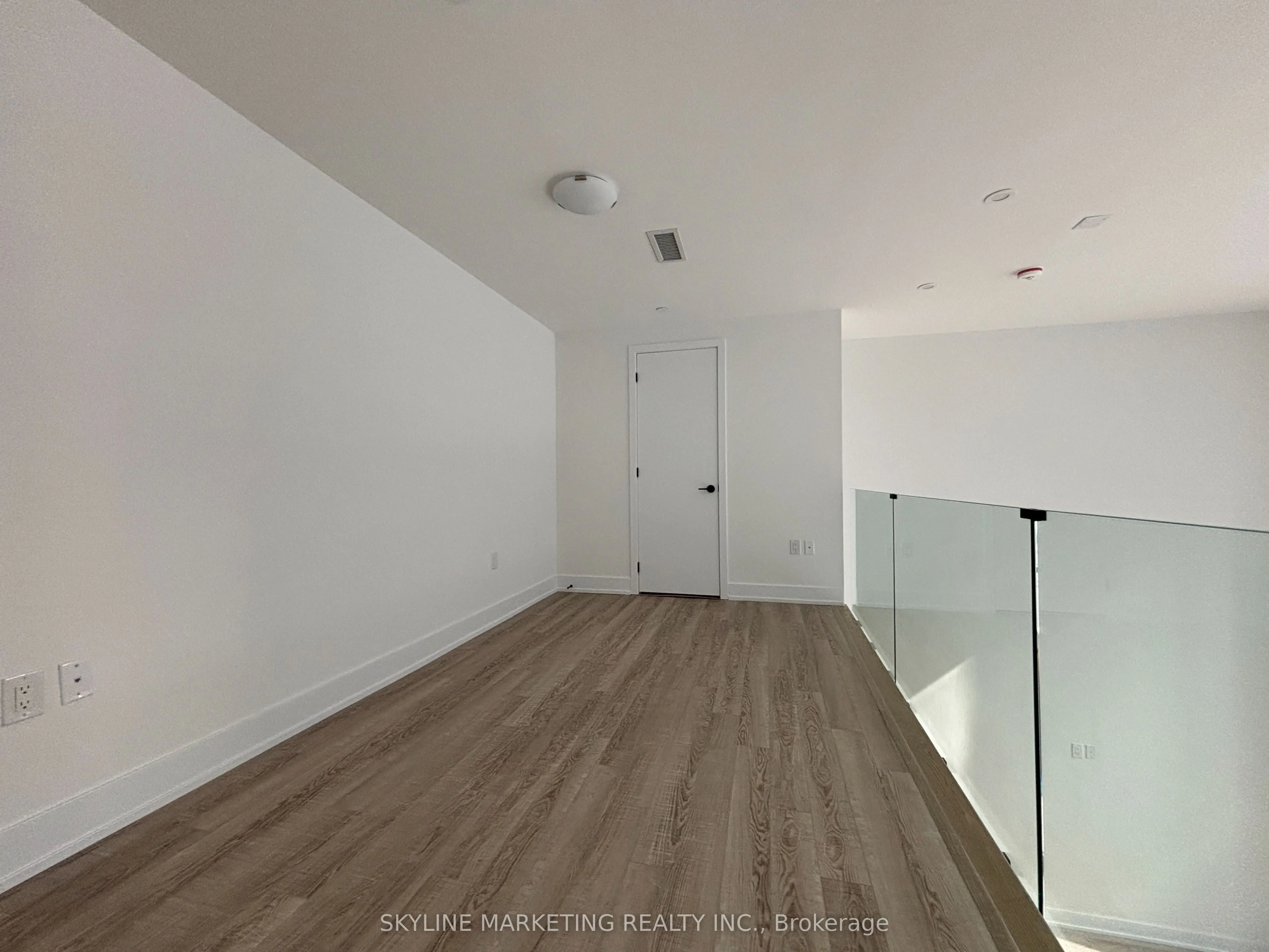 2450 Old Bronte Road, #114