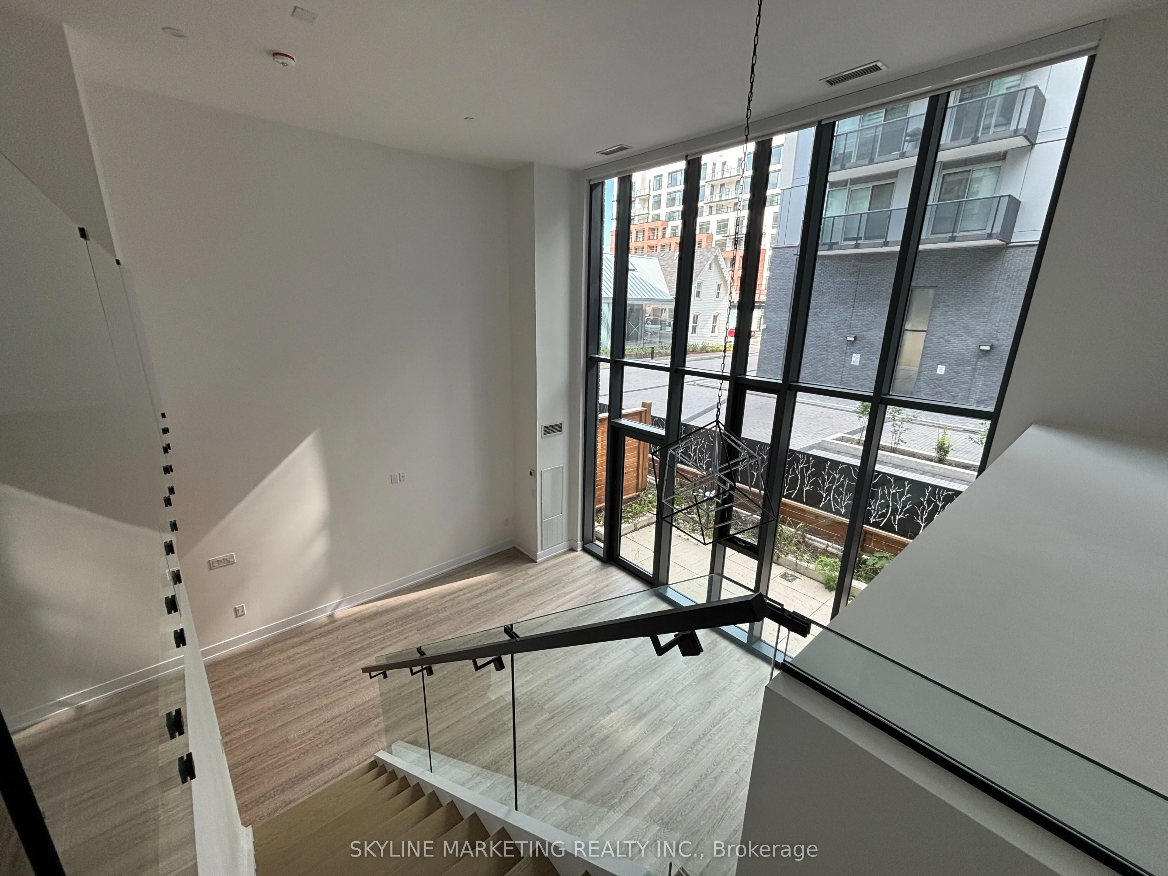 2450 Old Bronte Road, #114