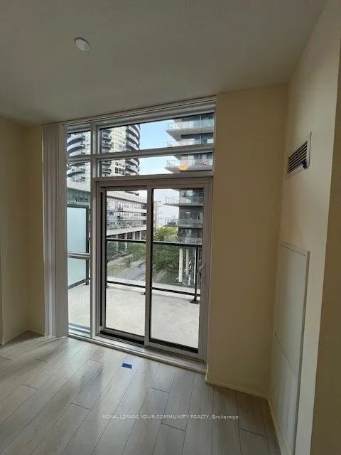 38 Annie Craig Drive, #403