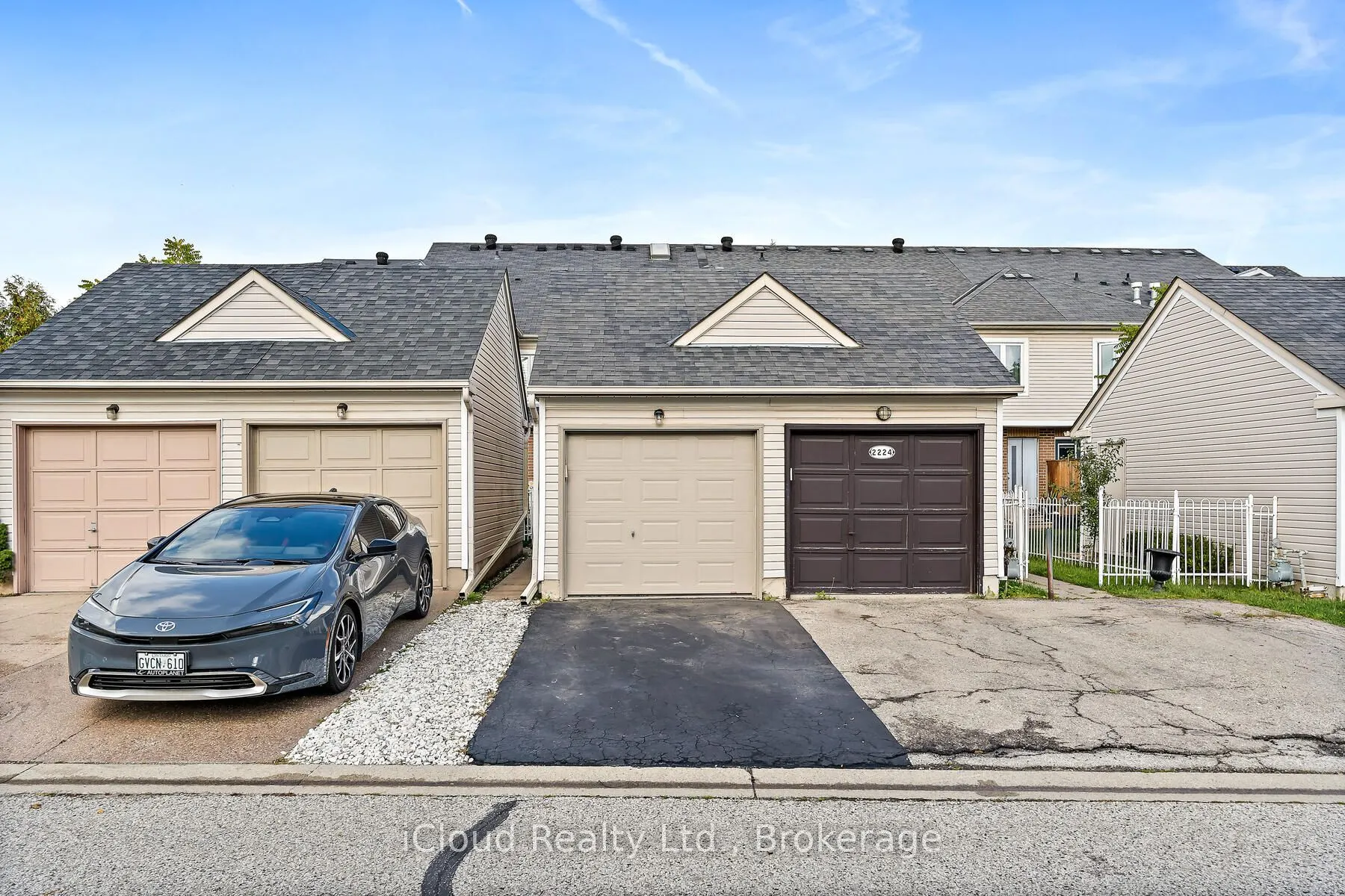 2226 Westoak Trails Boulevard