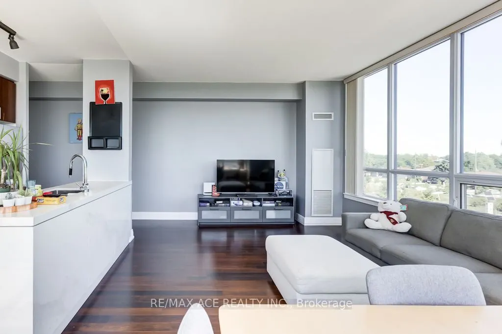1060 Sheppard Avenue W, #315