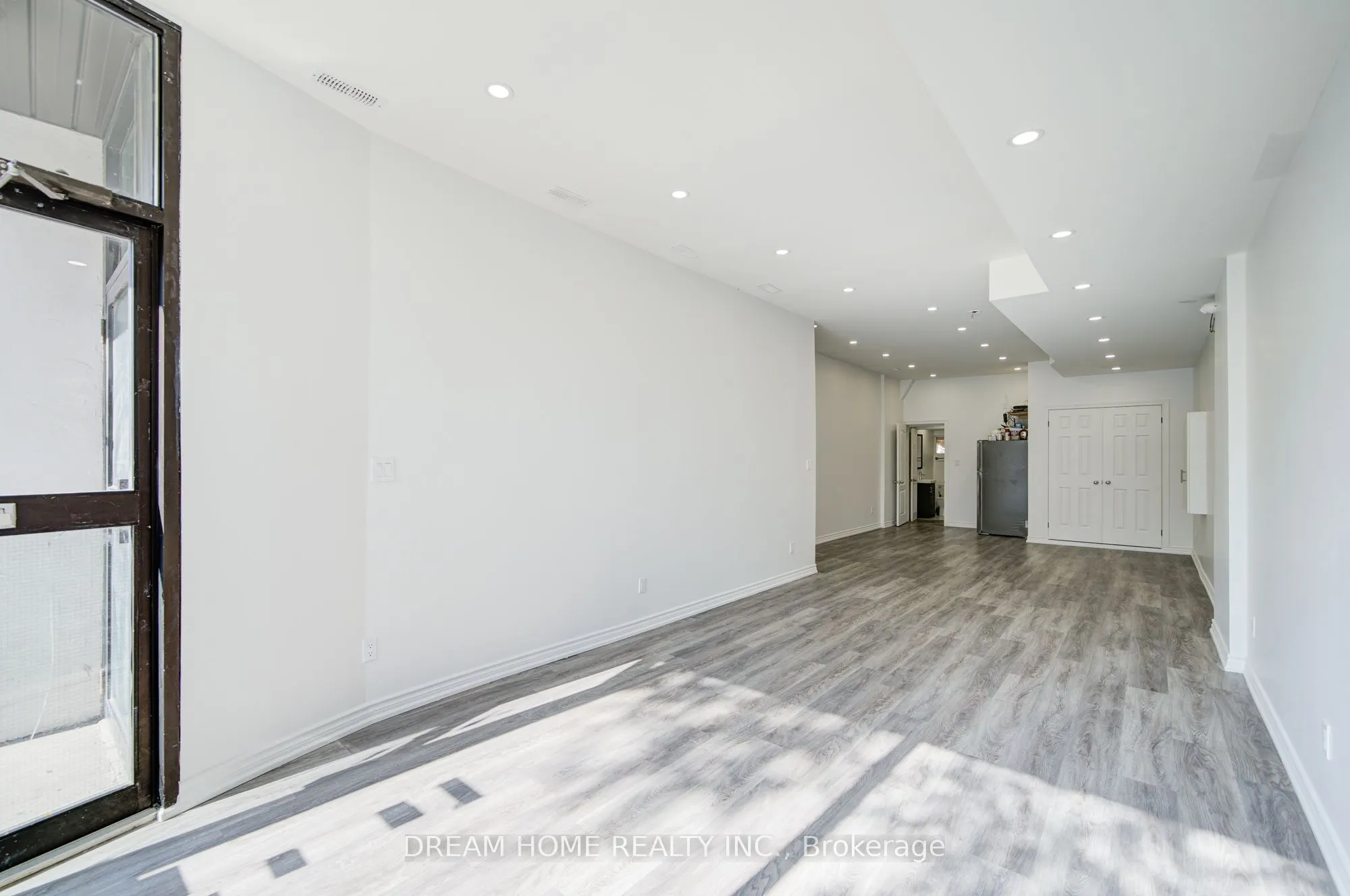 1015 Weston Road