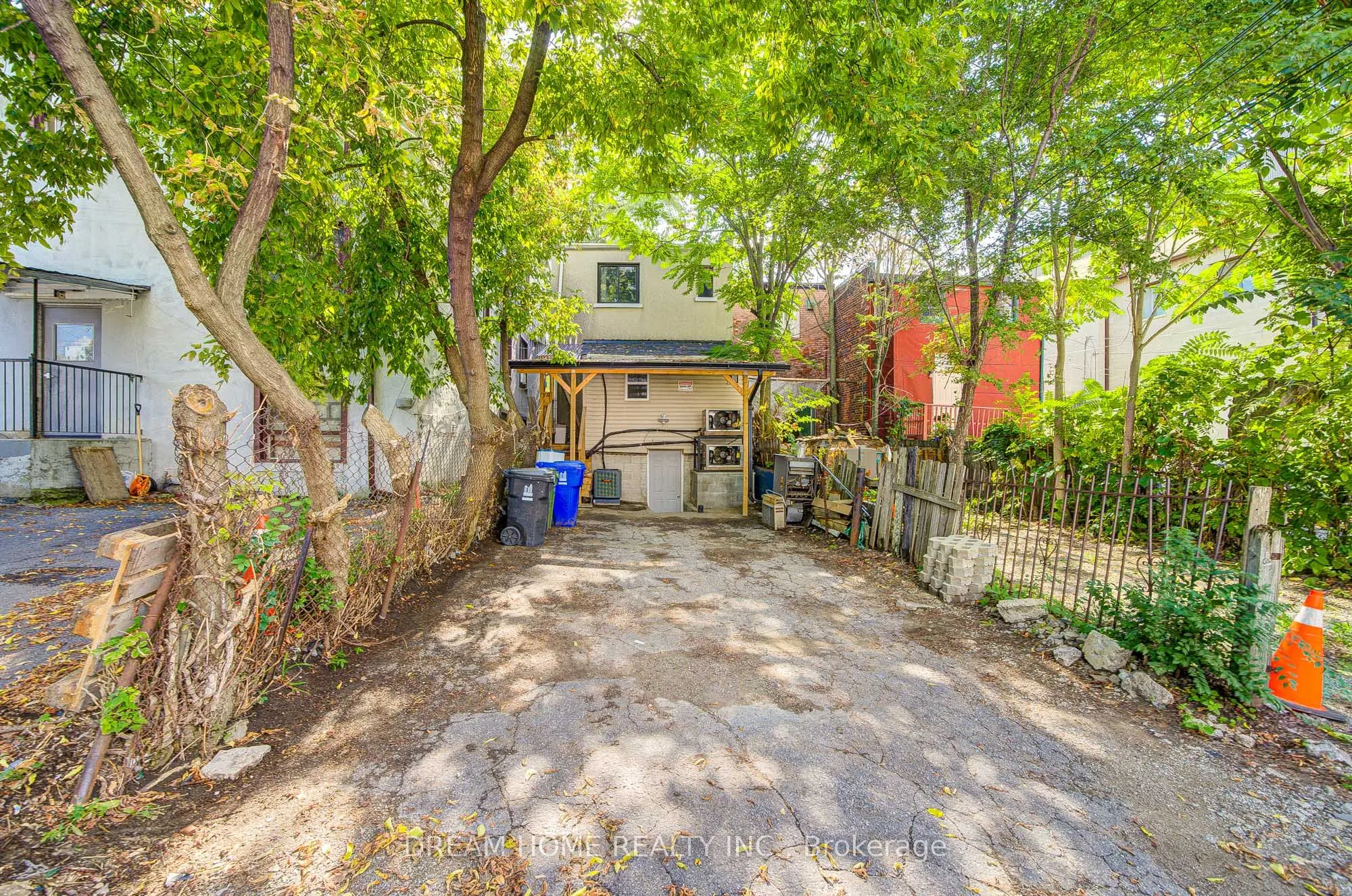 1015 Weston Road