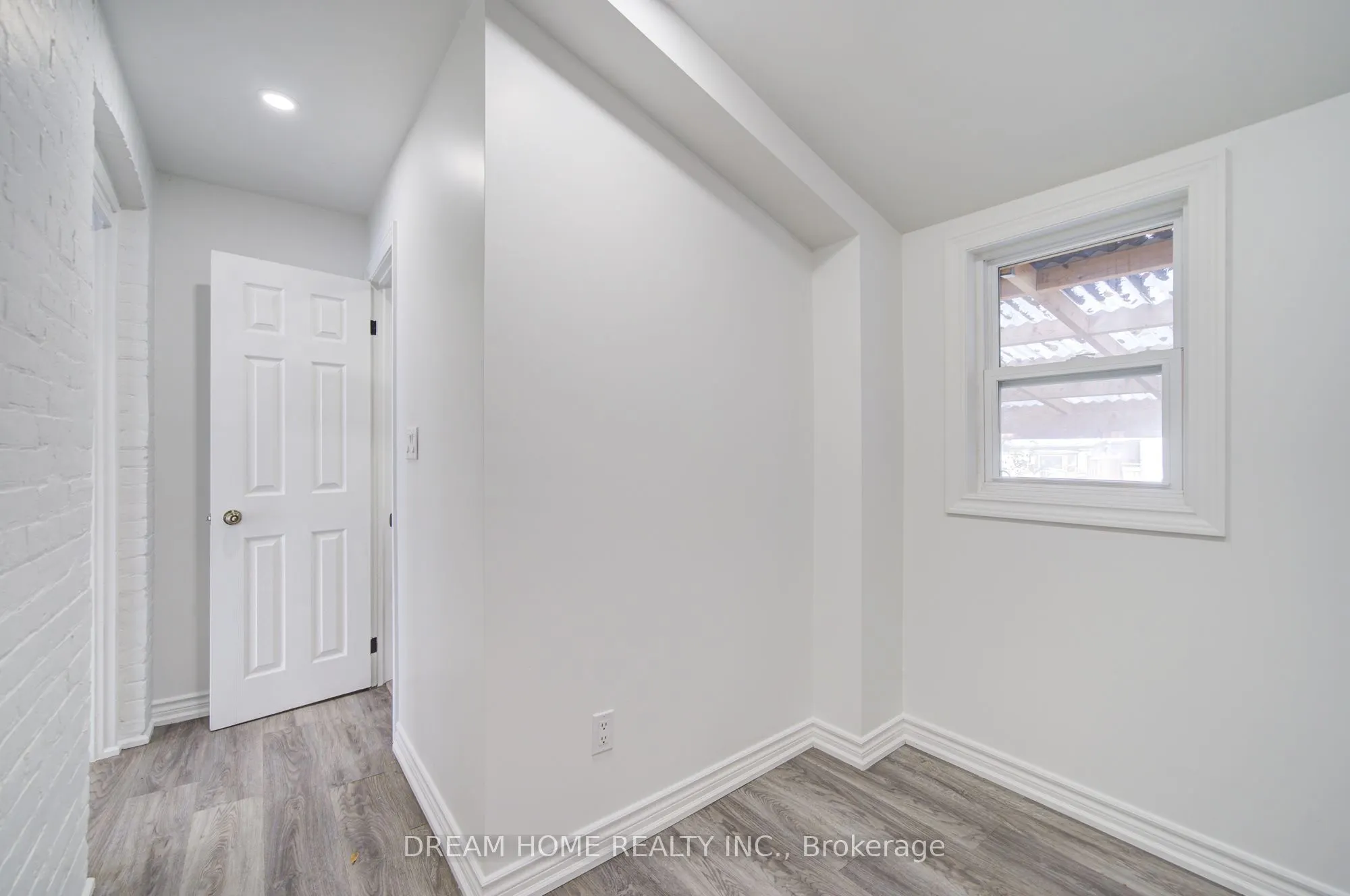 1015 Weston Road