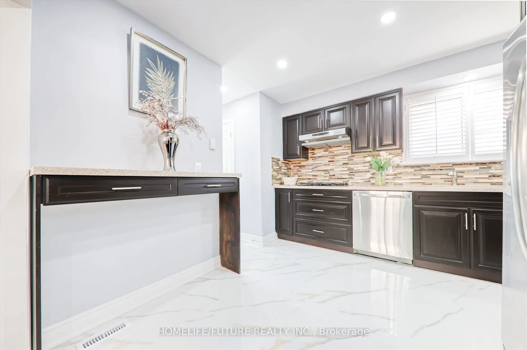 43 Tamarisk Drive, #Main