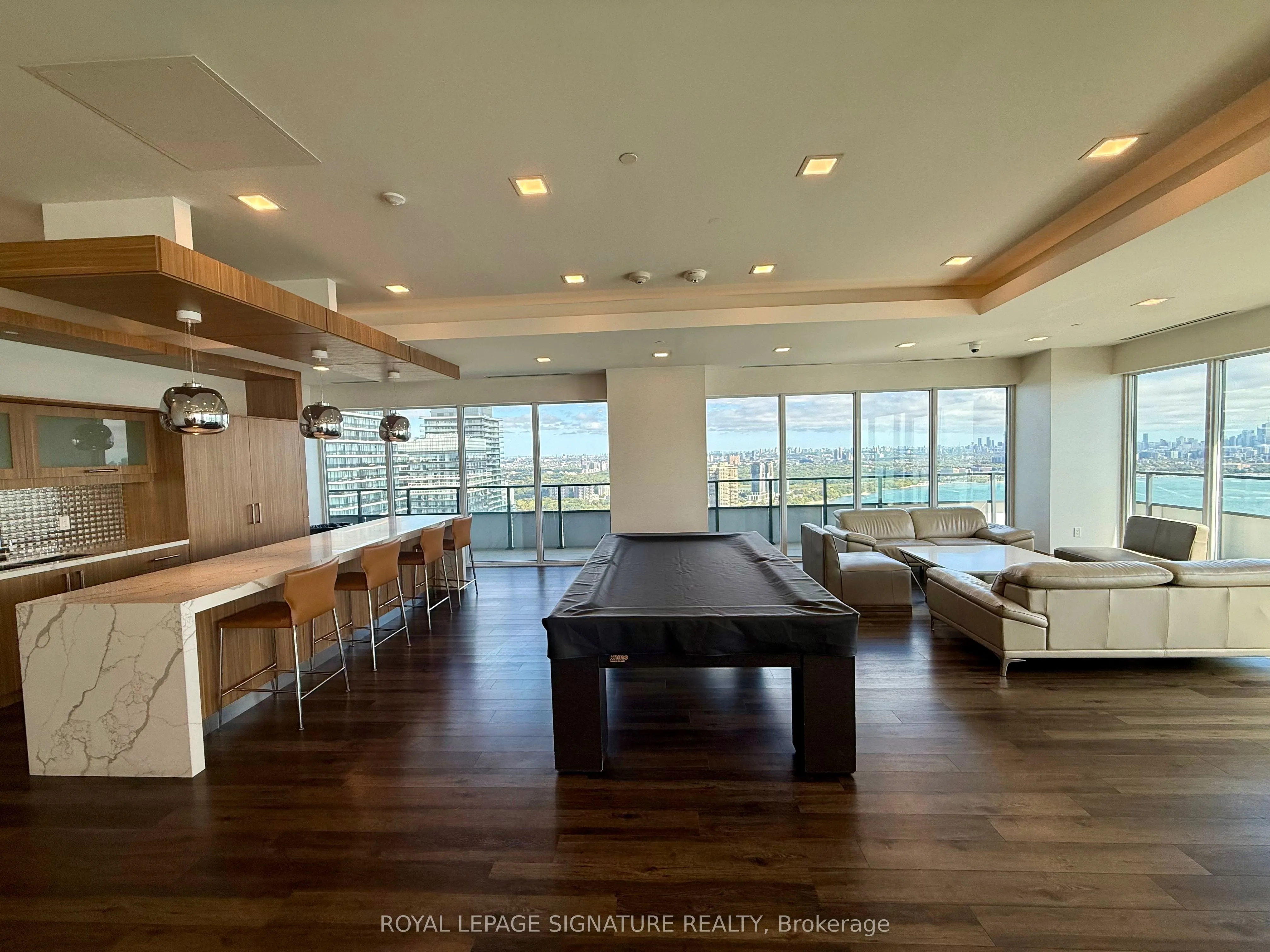 20 Shore Breeze Drive, #06
