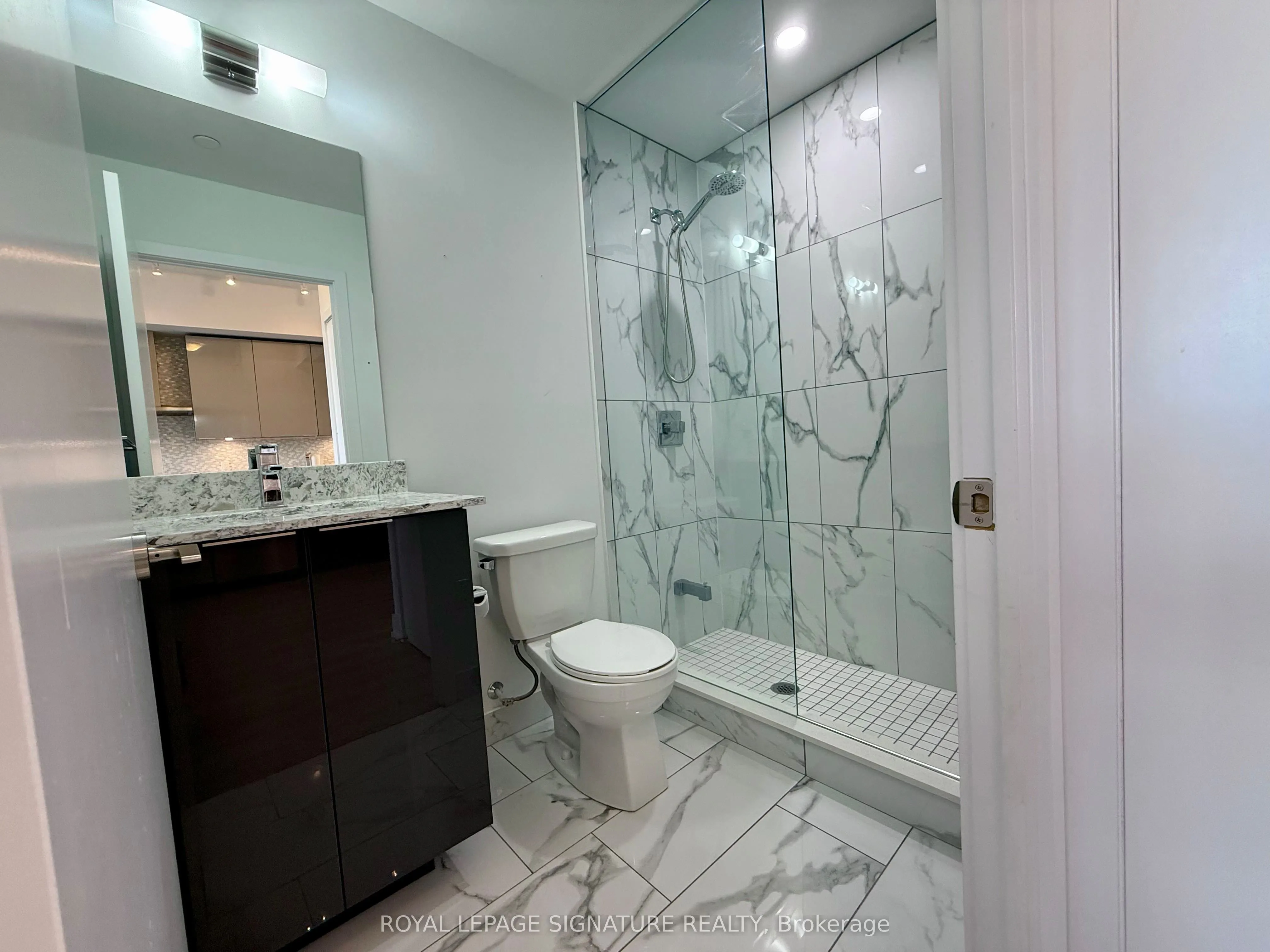 20 Shore Breeze Drive, #06