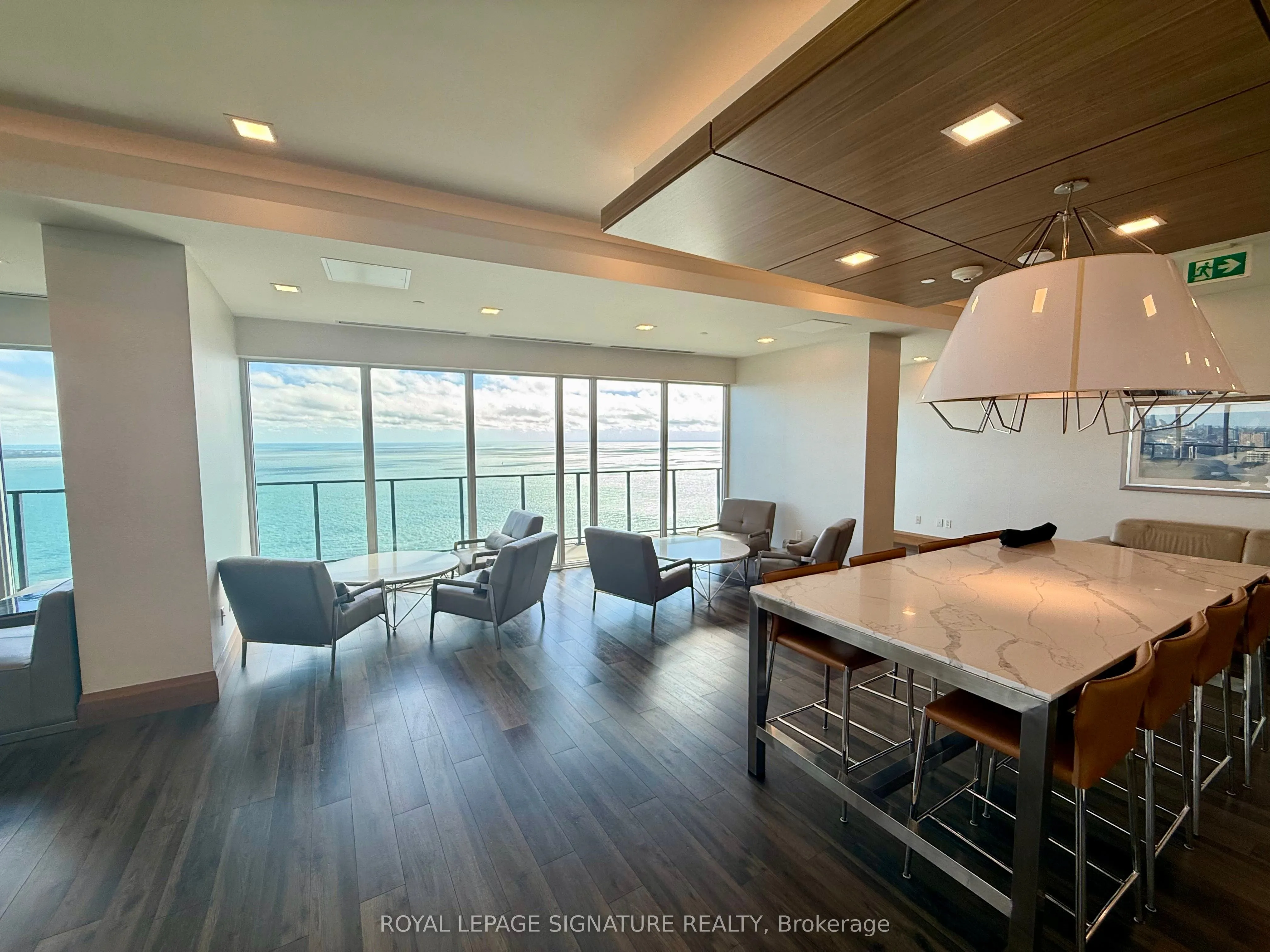 20 Shore Breeze Drive, #06