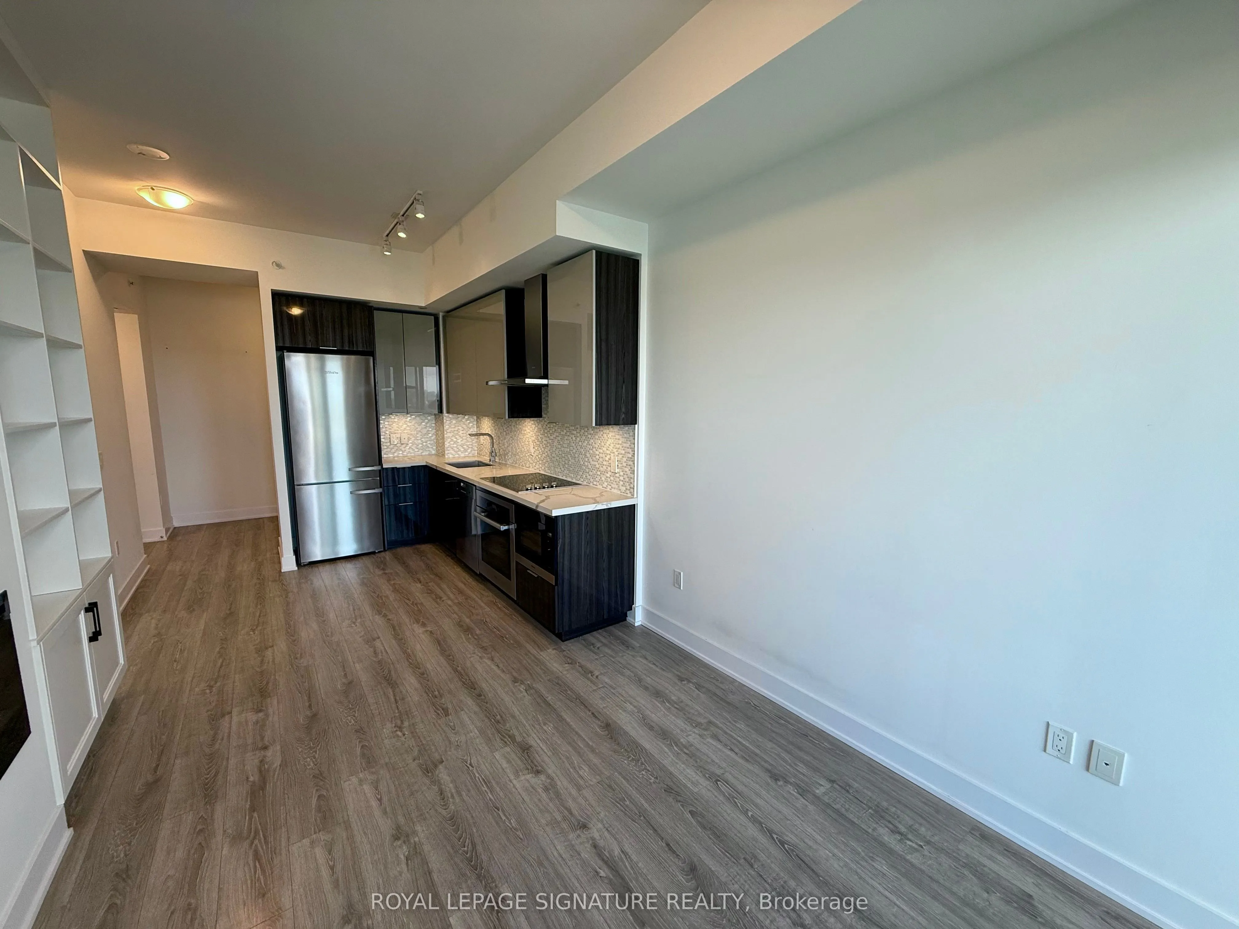 20 Shore Breeze Drive, #06