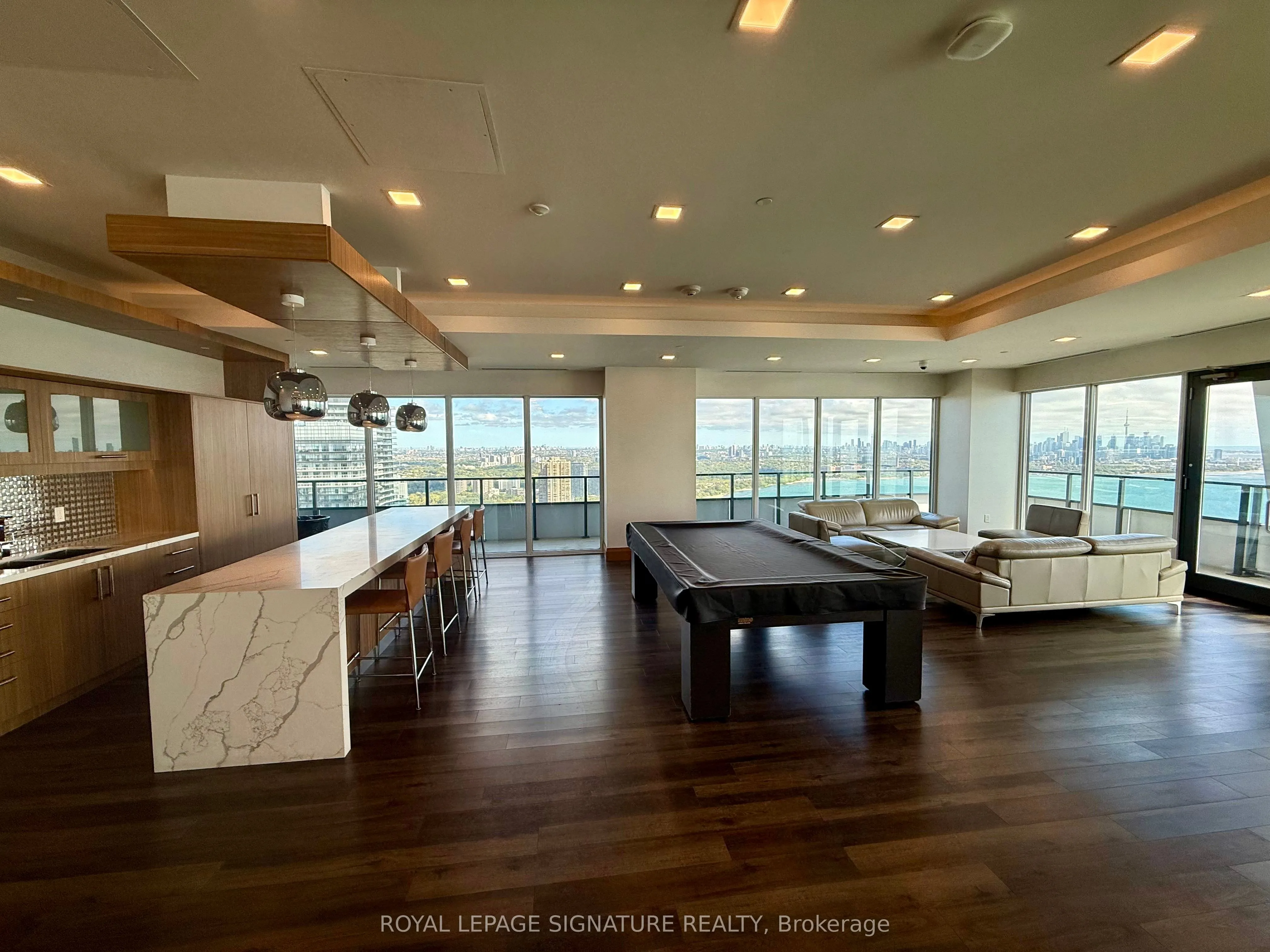 20 Shore Breeze Drive, #06