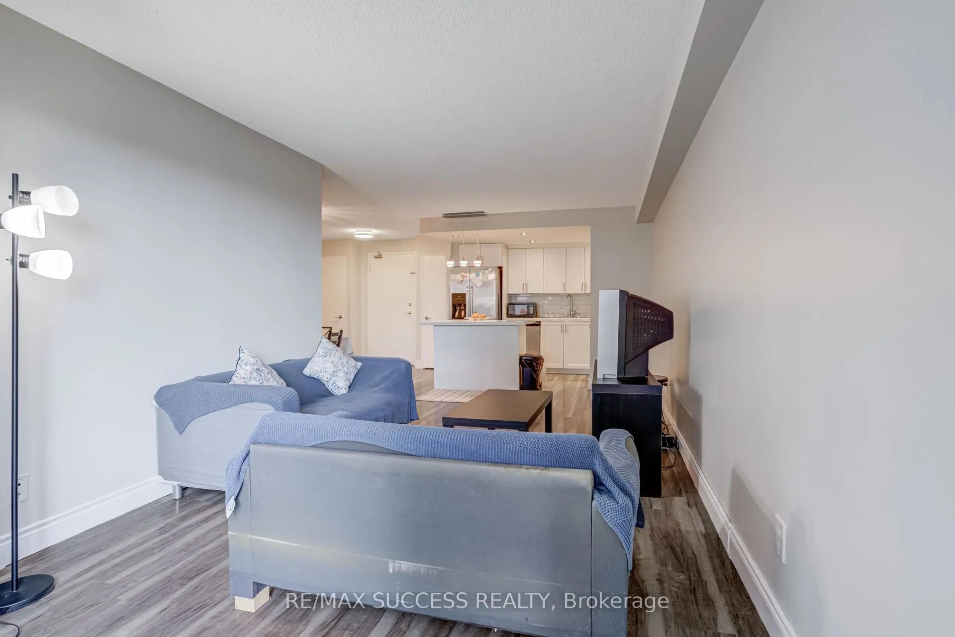 145 Hillcrest Avenue, #713