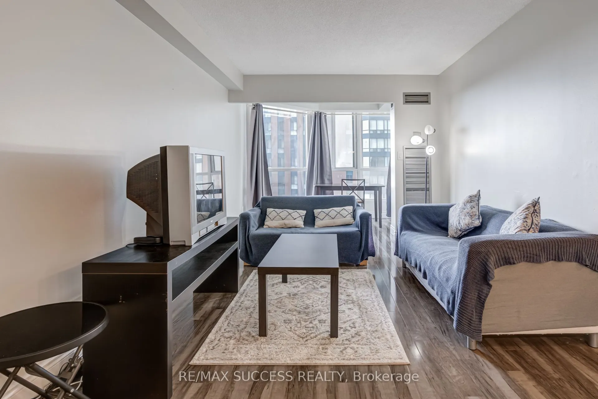 145 Hillcrest Avenue, #713