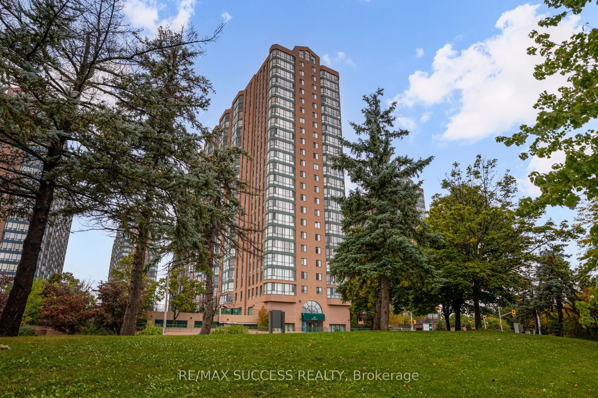 145 Hillcrest Avenue, #713