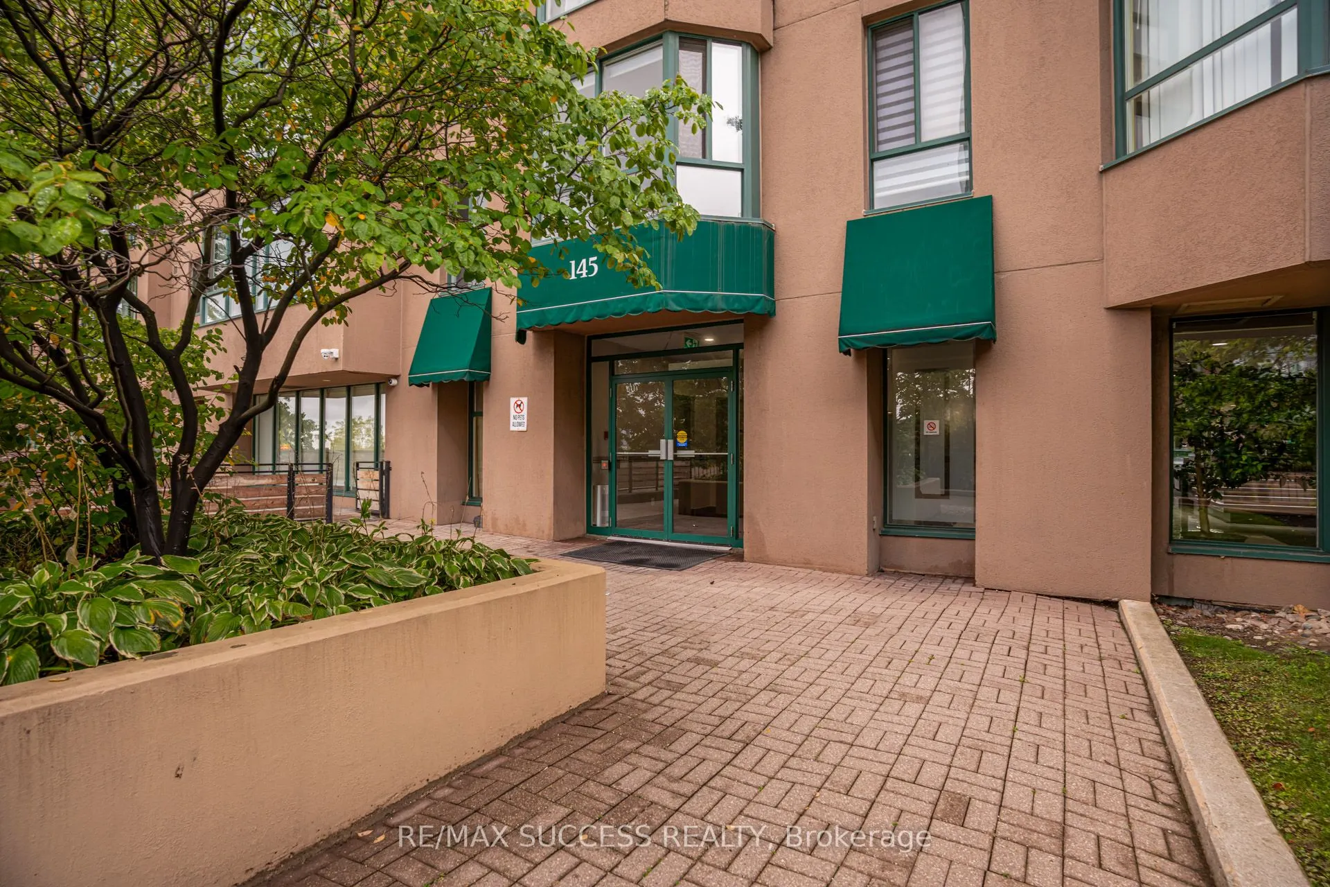145 Hillcrest Avenue, #713