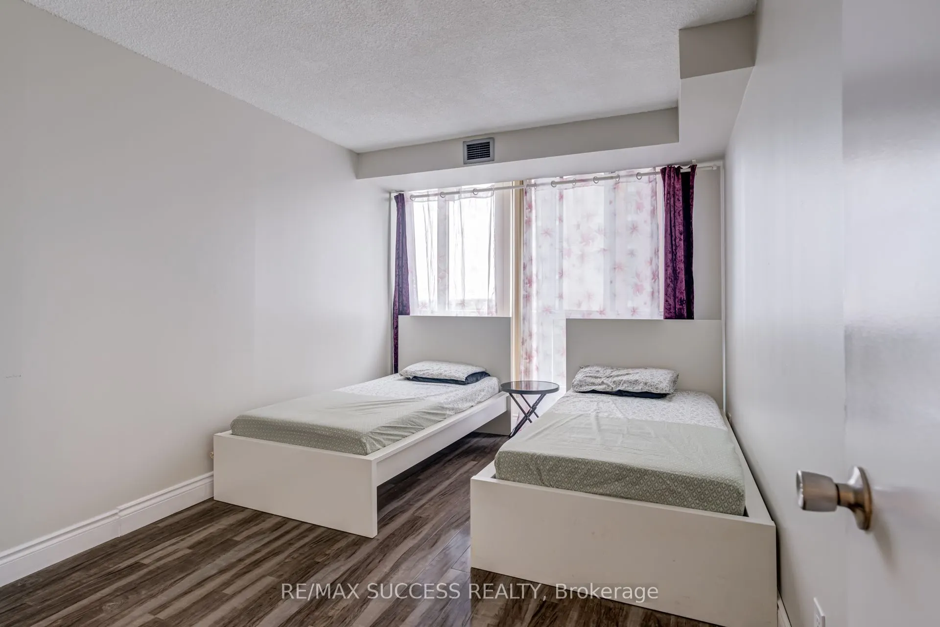 145 Hillcrest Avenue, #713