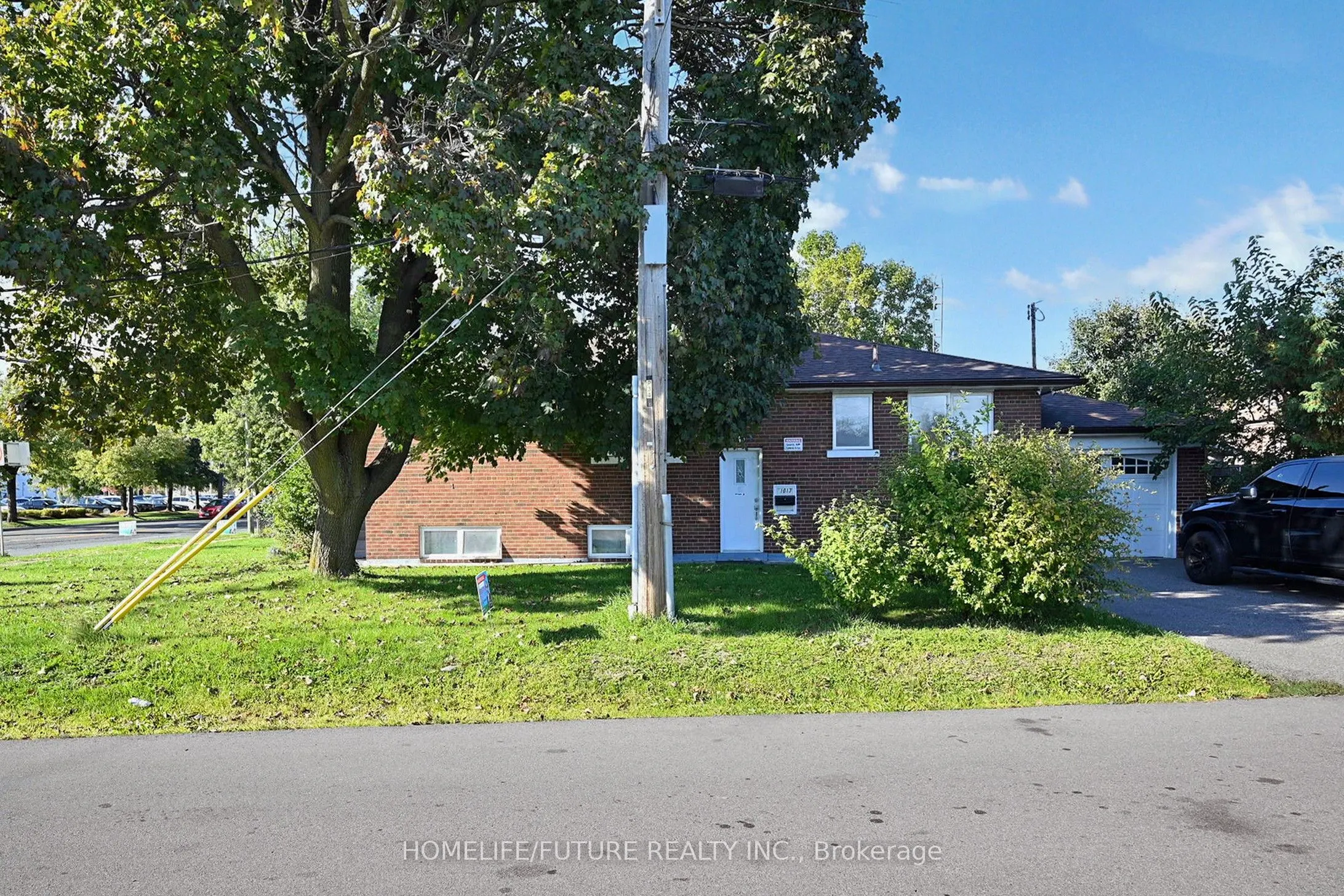 1013 Islington Avenue