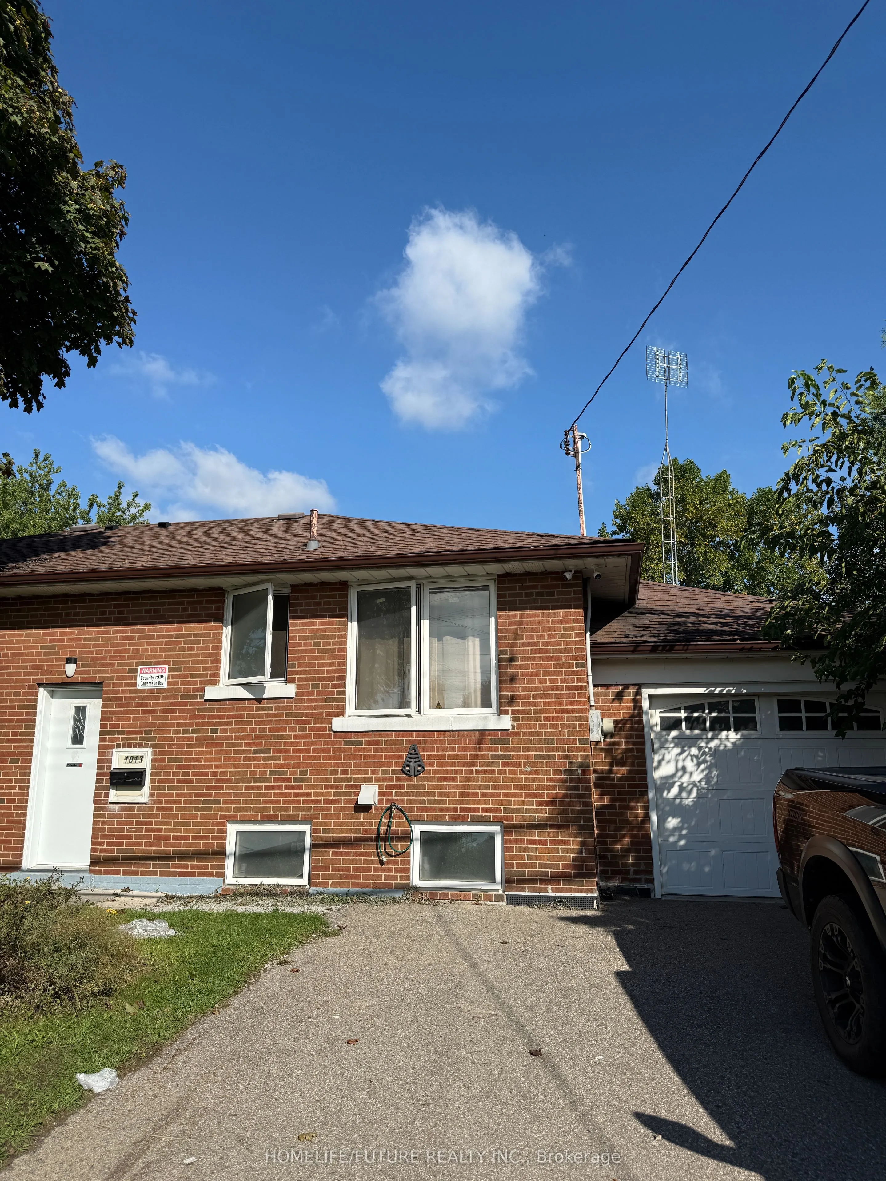 1013 Islington Avenue