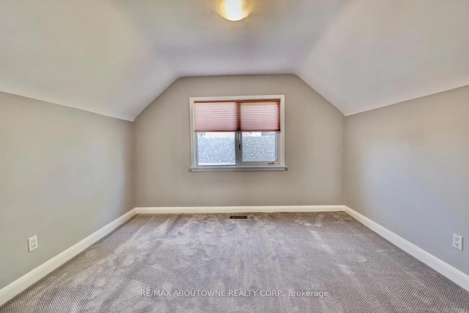 1493 Briarwood Crescent