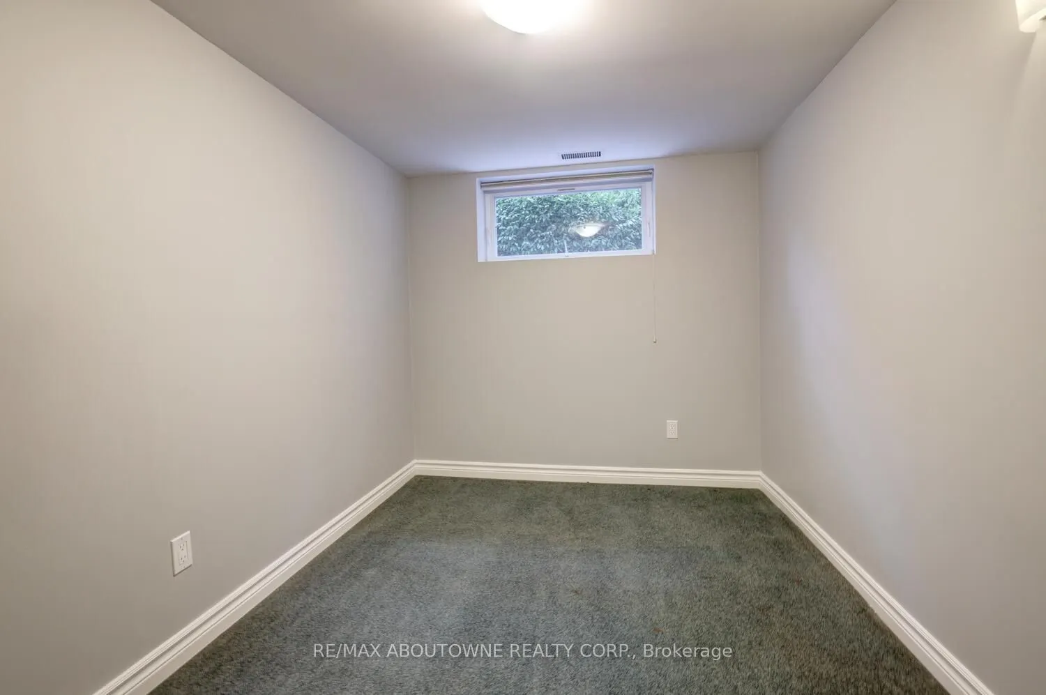 1493 Briarwood Crescent