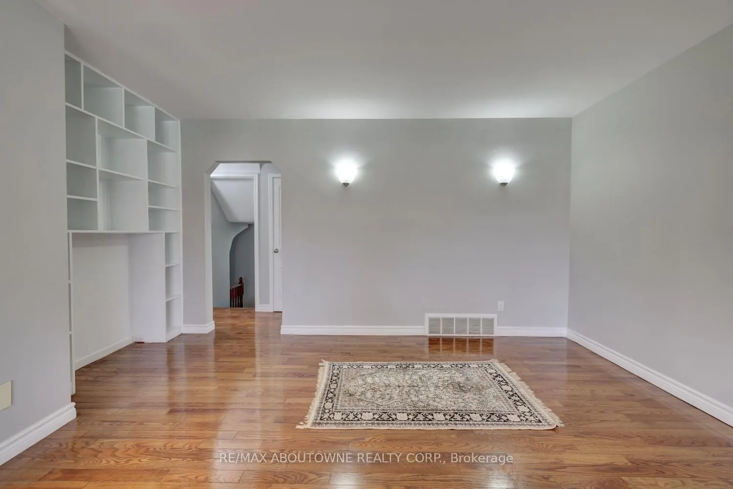 1493 Briarwood Crescent