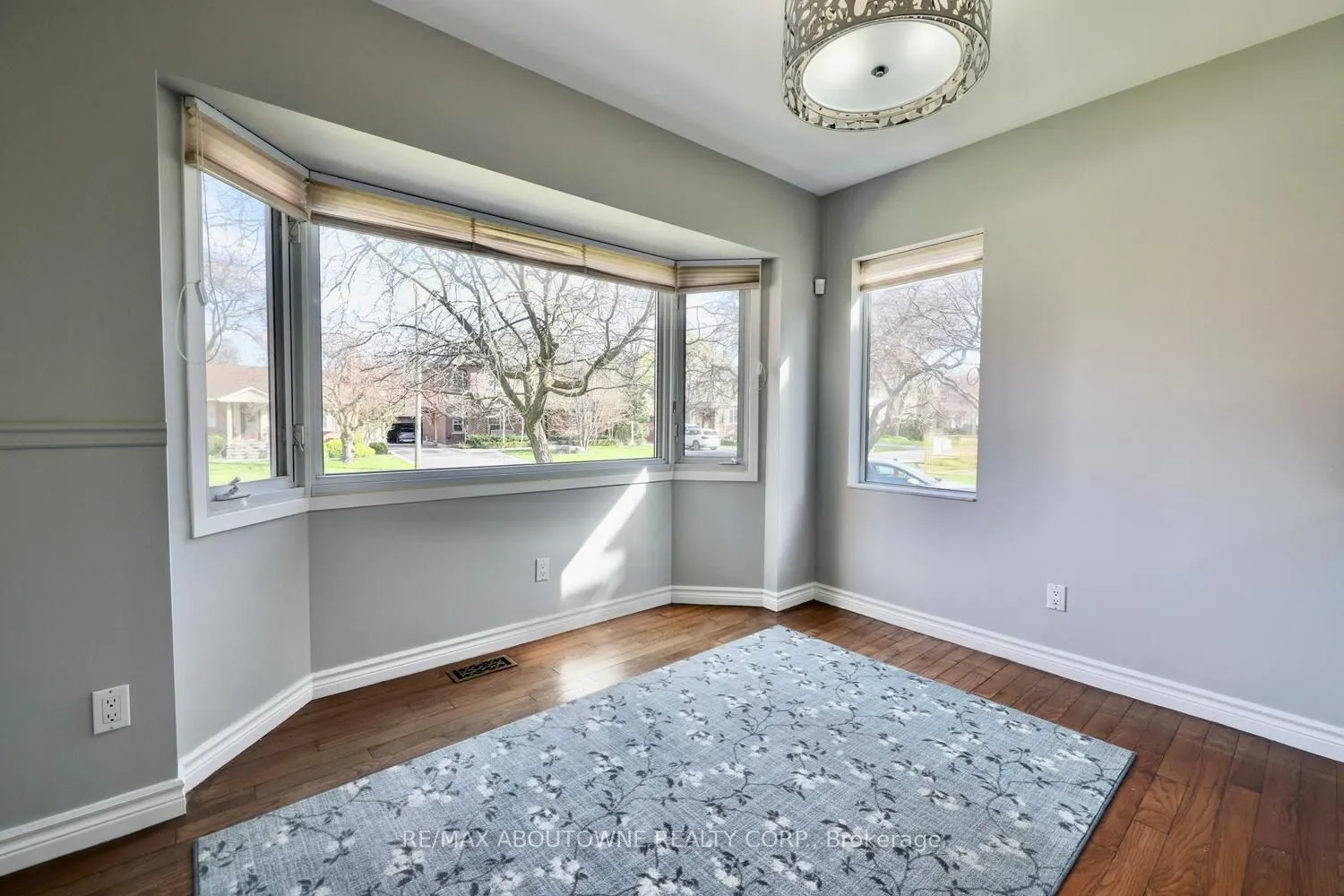 1493 Briarwood Crescent