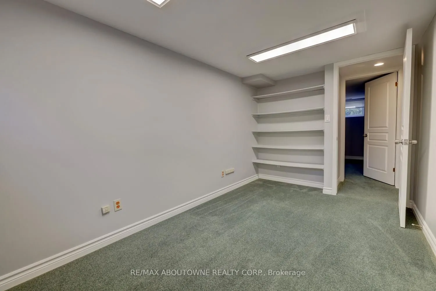 1493 Briarwood Crescent