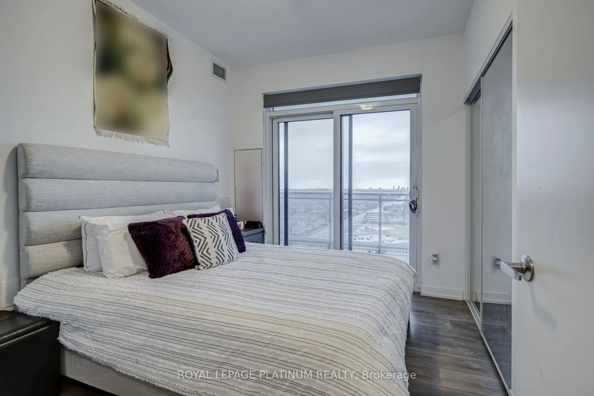 2520 Eglinton Avenue W, #1514