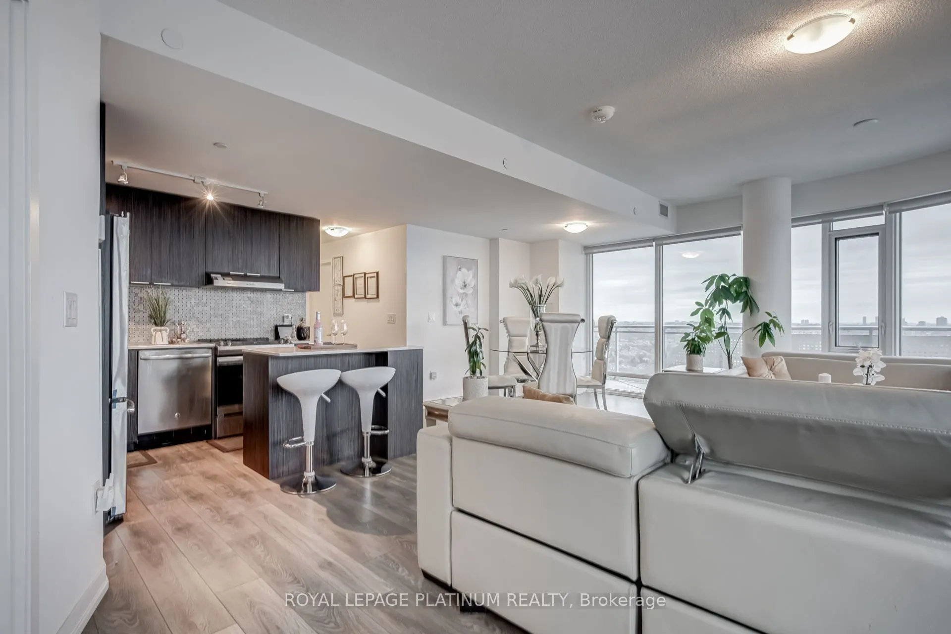 2520 Eglinton Avenue W, #1514