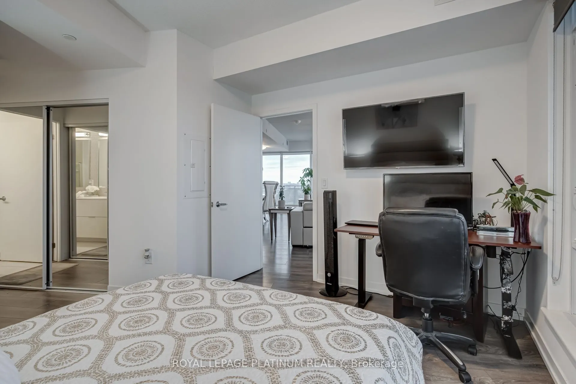 2520 Eglinton Avenue W, #1514