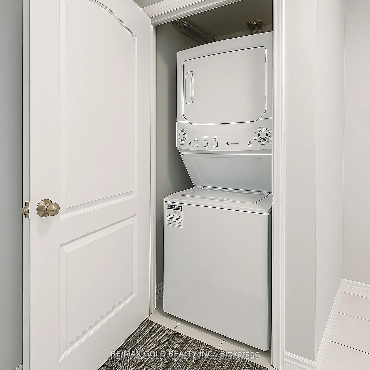 79 Windmill Boulevard, #BASEMENT B